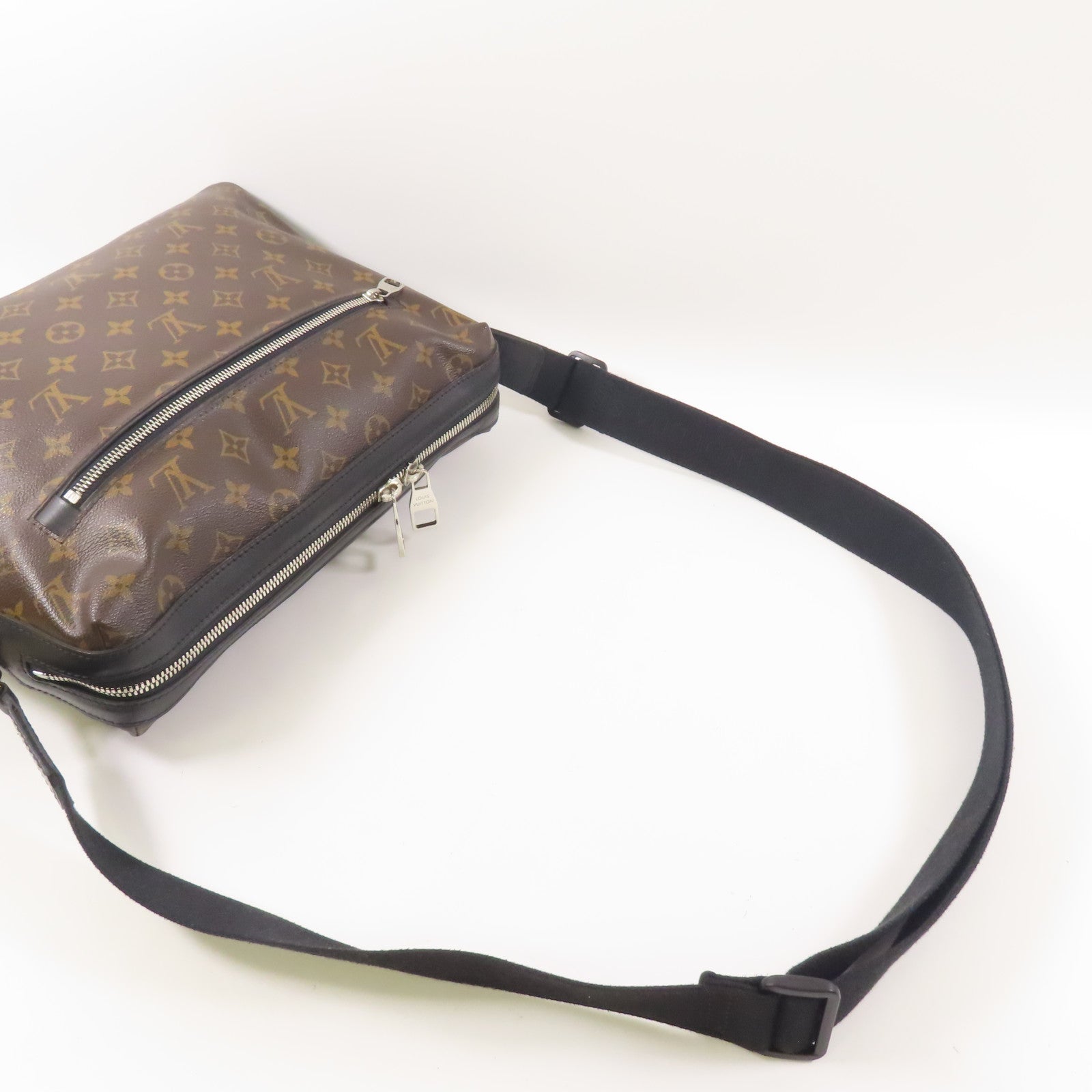LOUIS VUITTON Monogram Macassar Torres銀扣肩背袋