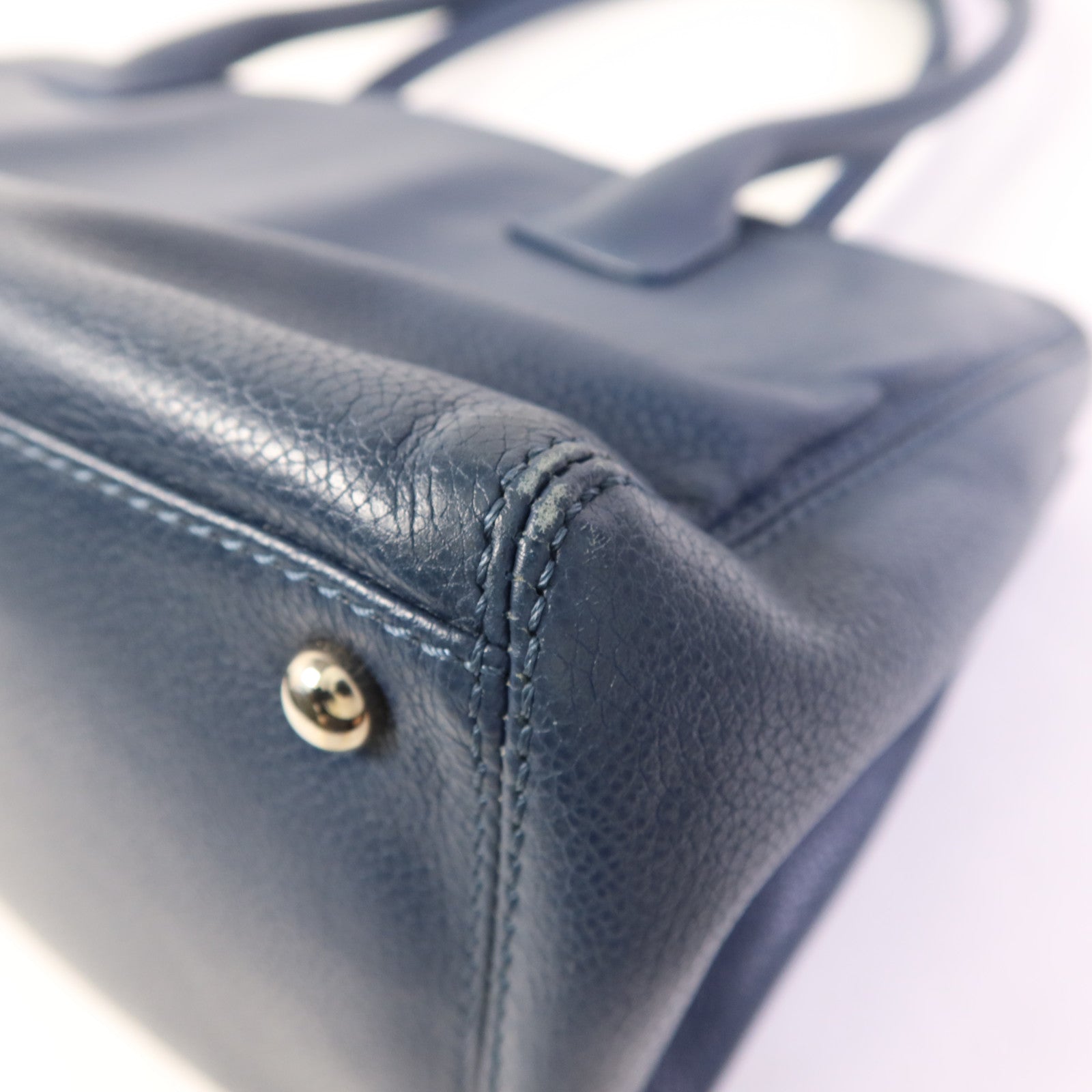 CHANEL 牛皮皮革Shoulder Bag銀扣肩背袋