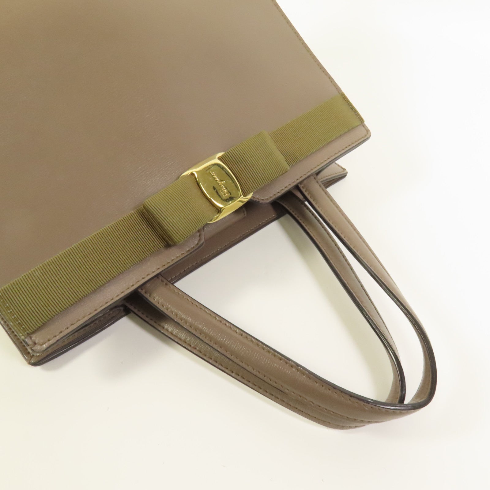 Salvatore Ferragamo 牛皮皮革Vara Bow Top Handle金扣手挽肩背兩用袋