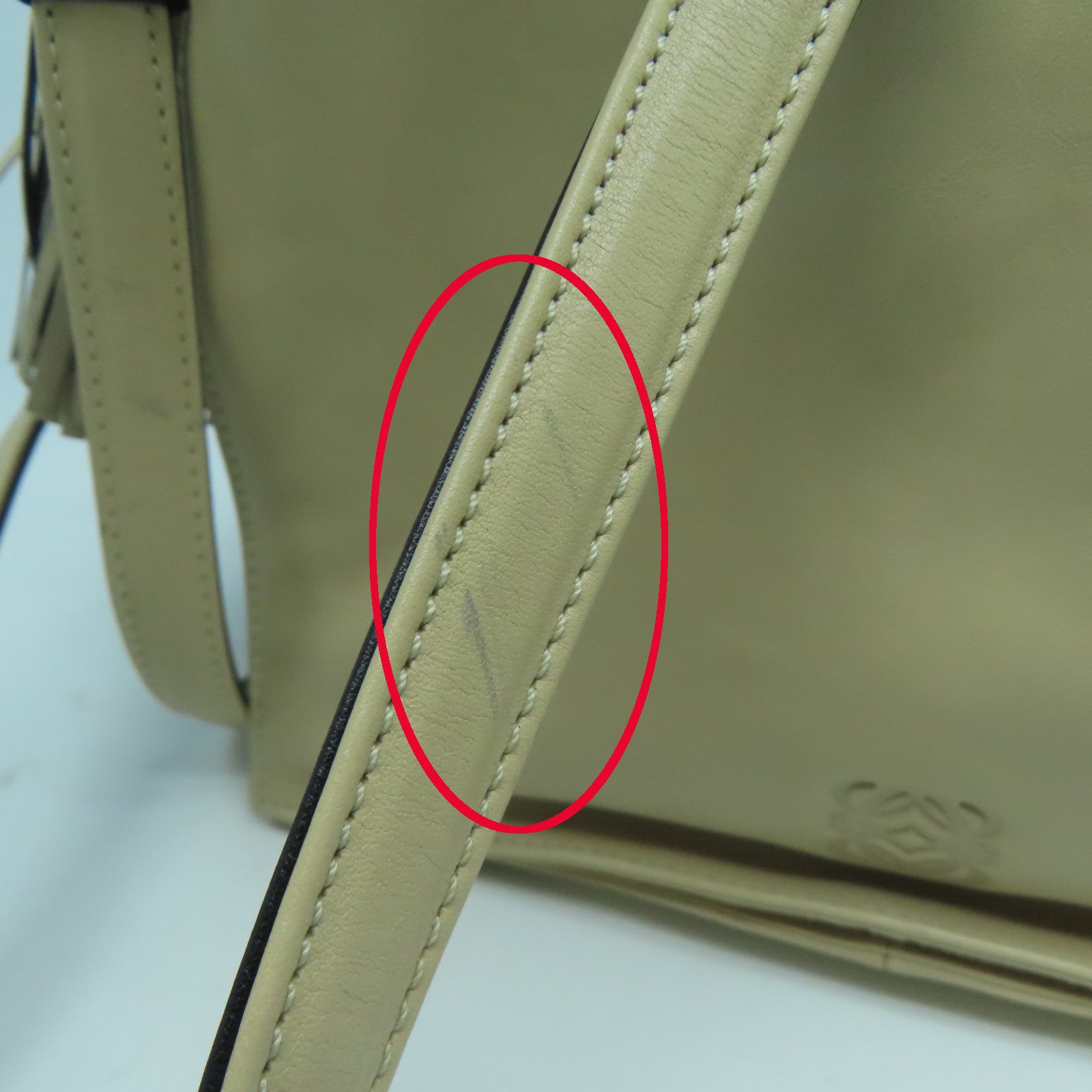 LOEWE 【激減優惠】牛皮皮革Shoulder Bag銀扣肩背袋杏色