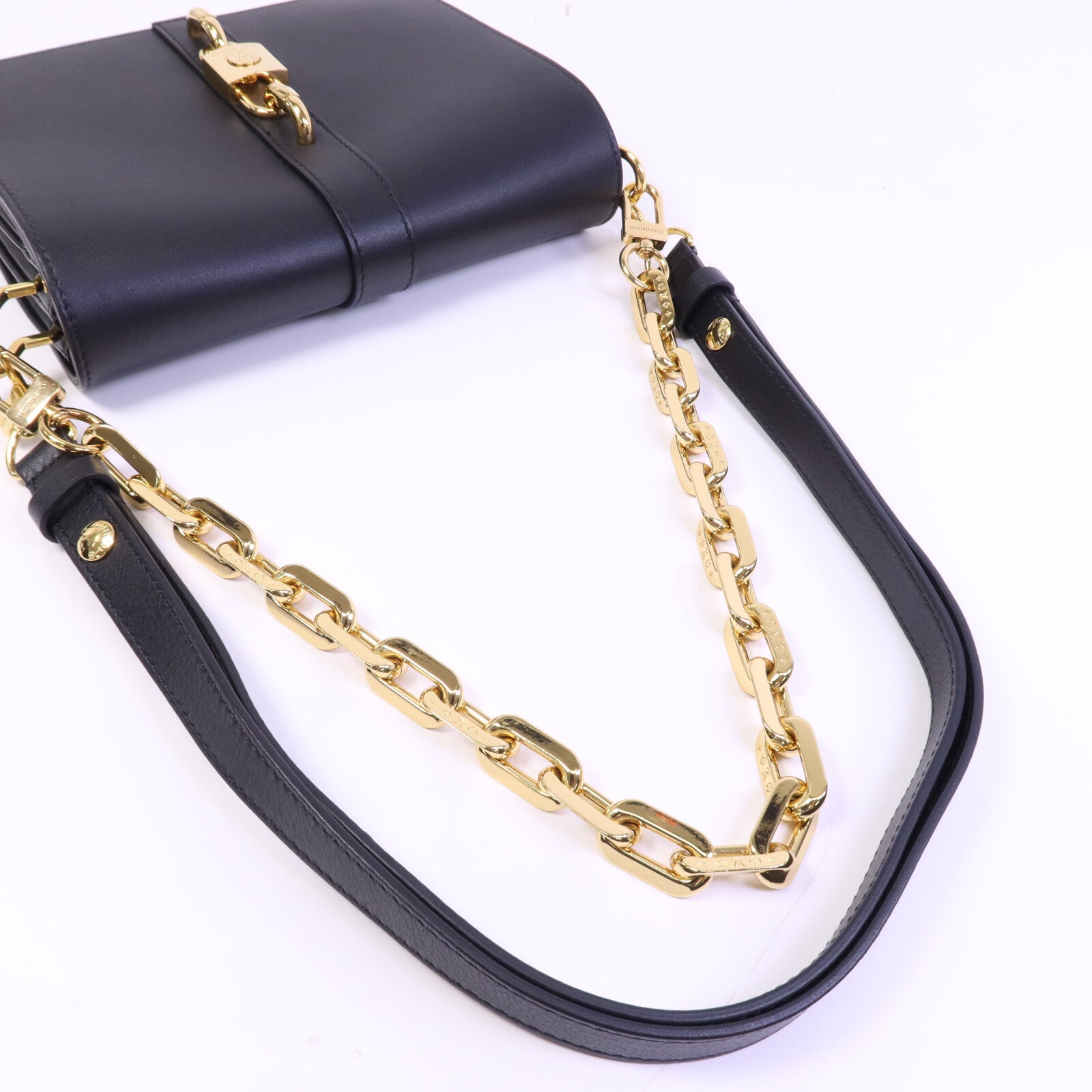 LOUIS VUITTON 牛皮皮革Rendez-Vous金扣鏈帶肩背袋
