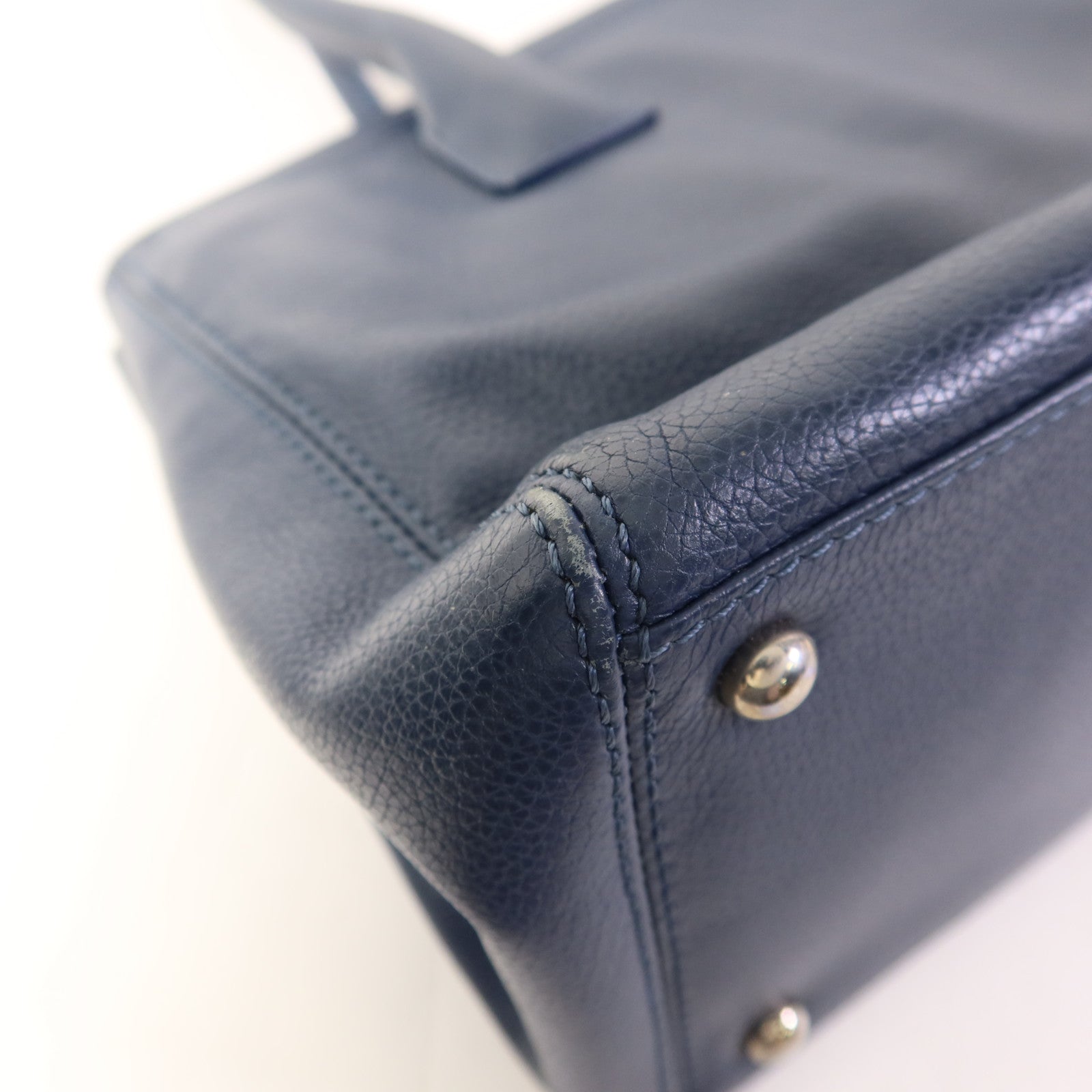 CHANEL 牛皮皮革Shoulder Bag銀扣肩背袋