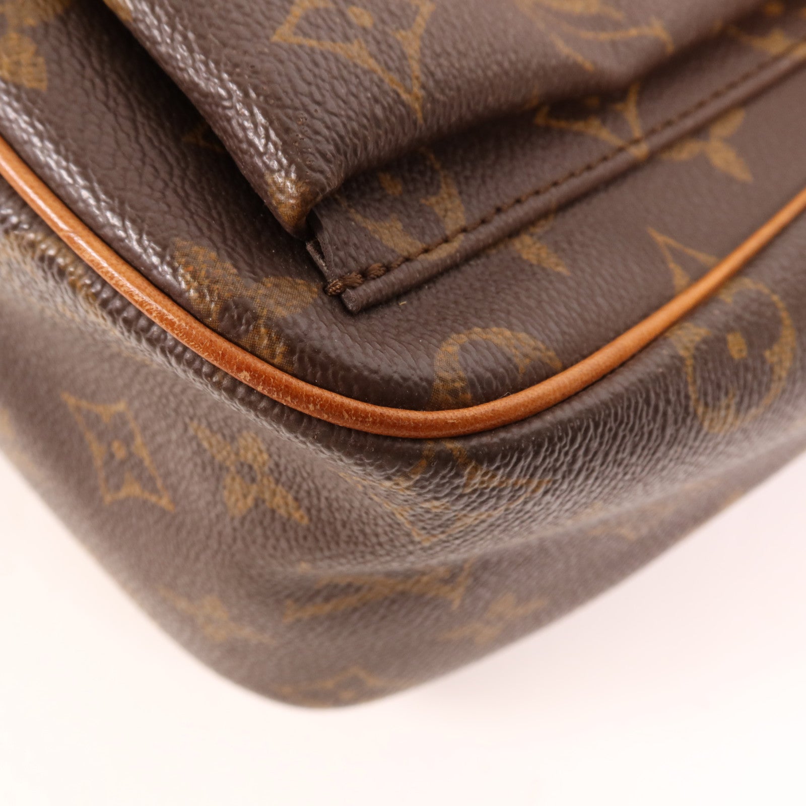LOUIS VUITTON 【激減優惠】Monogram Viva Cite GM金扣肩背袋