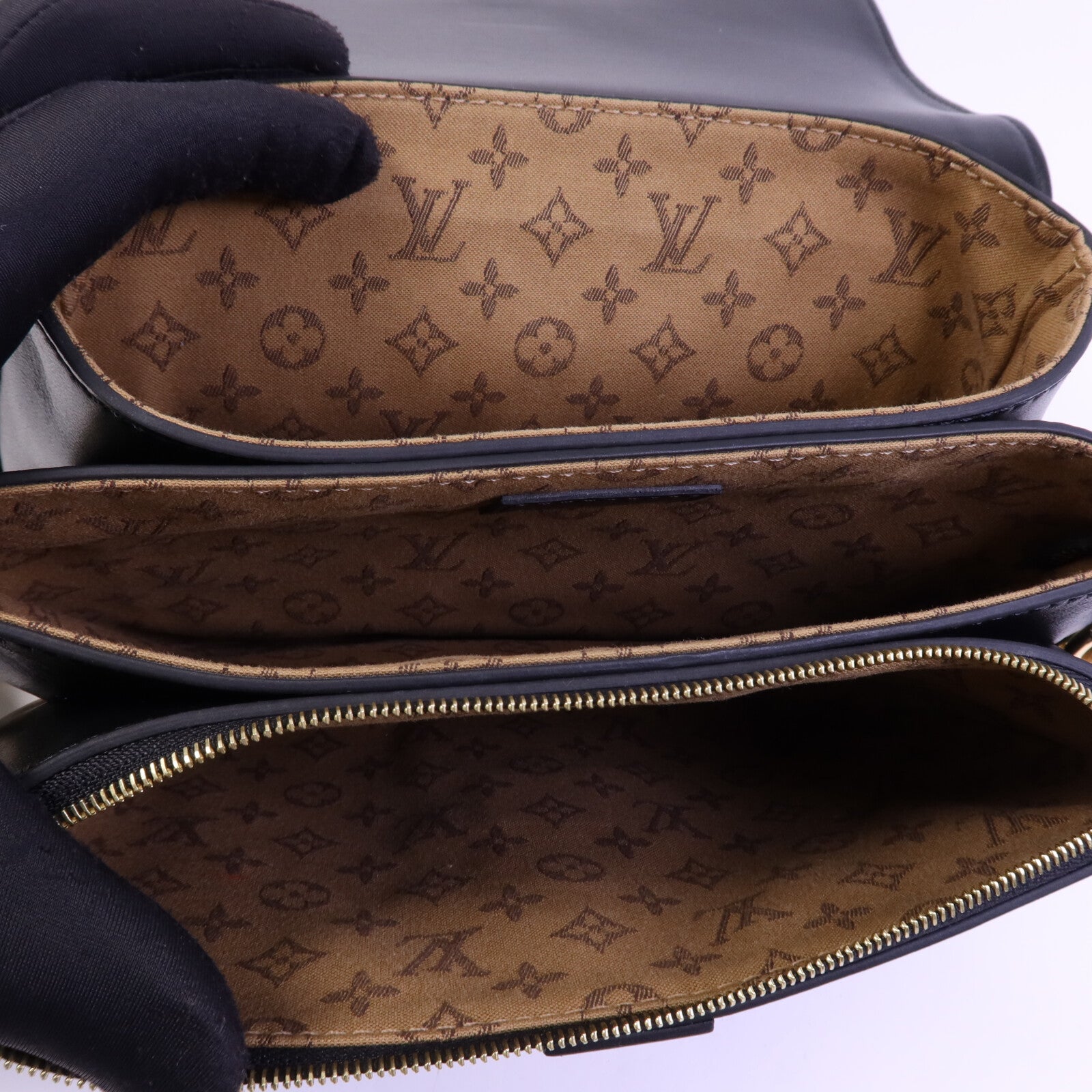 LOUIS VUITTON 牛皮皮革Rendez-Vous金扣鏈帶肩背袋
