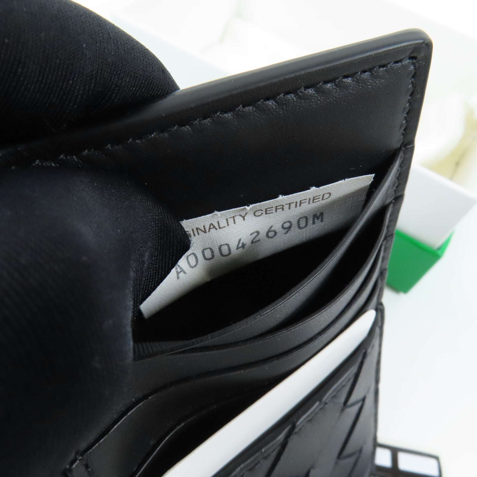 BOTTEGA VENETA 皮革Zip Card Case銀扣卡片套