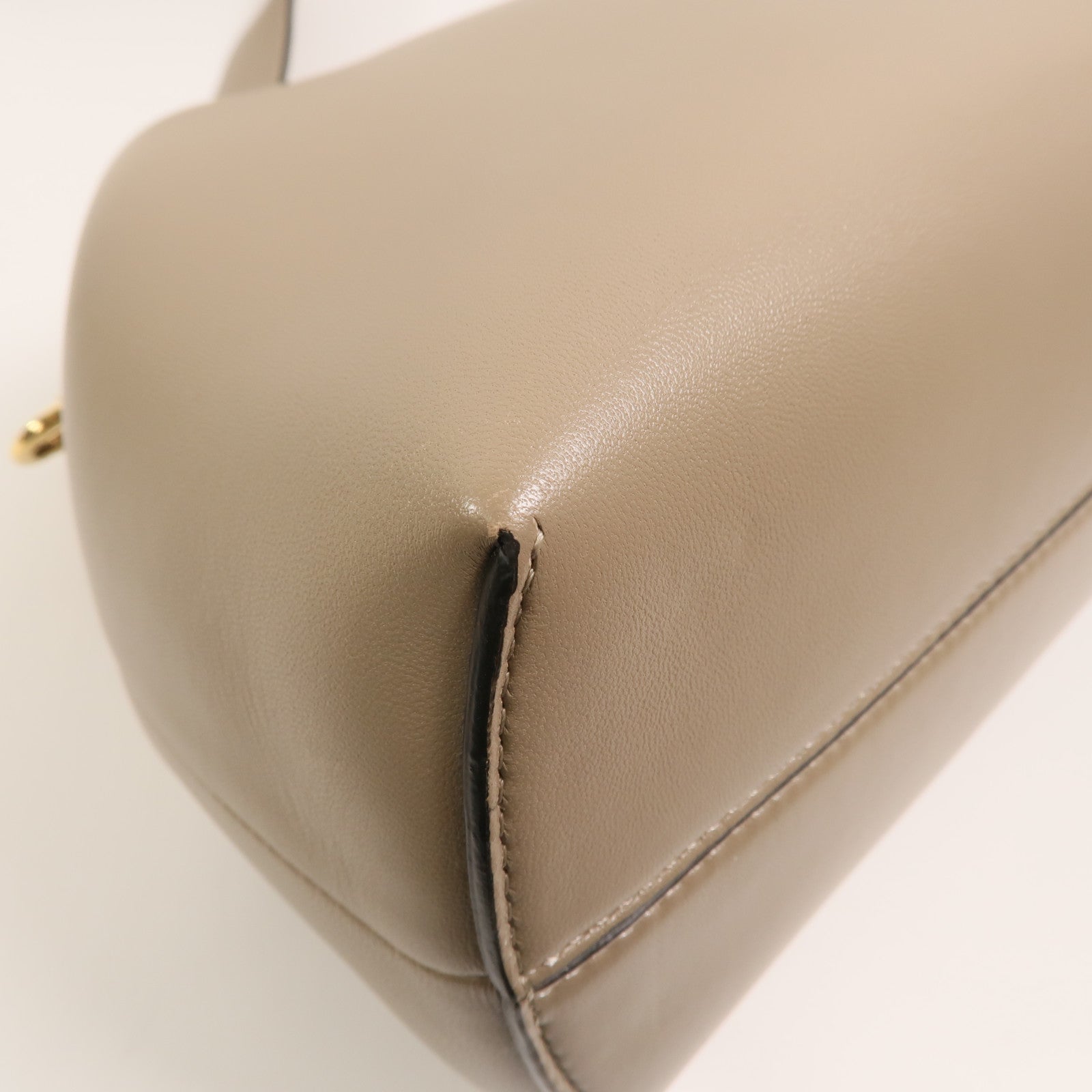 FENDI 牛皮皮革First Medium肩背袋