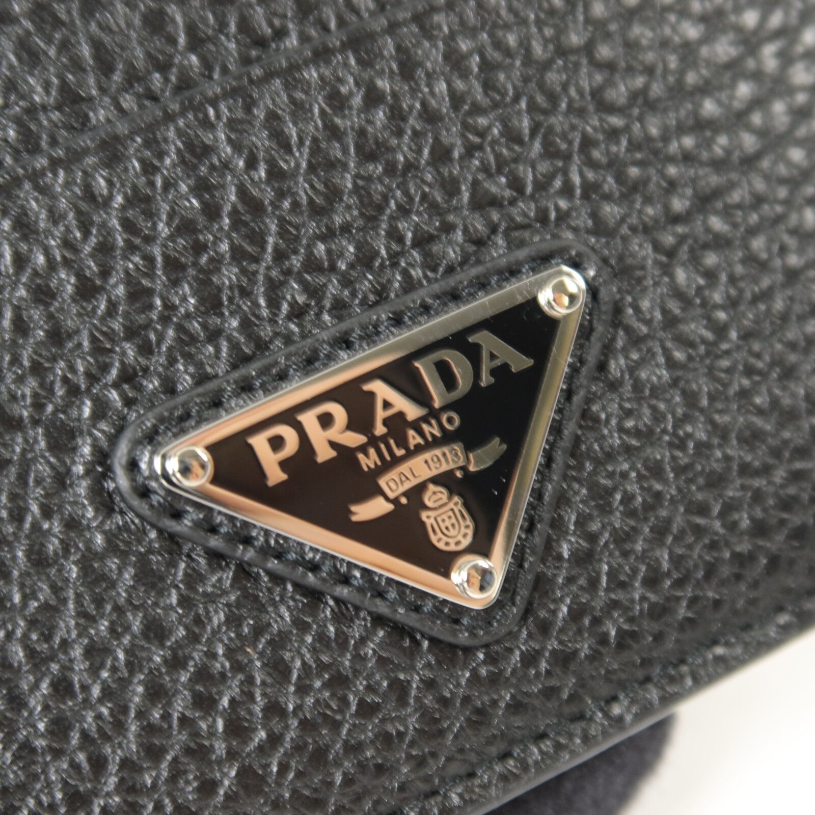 PRADA 牛皮皮革Leather Card Holder卡片套