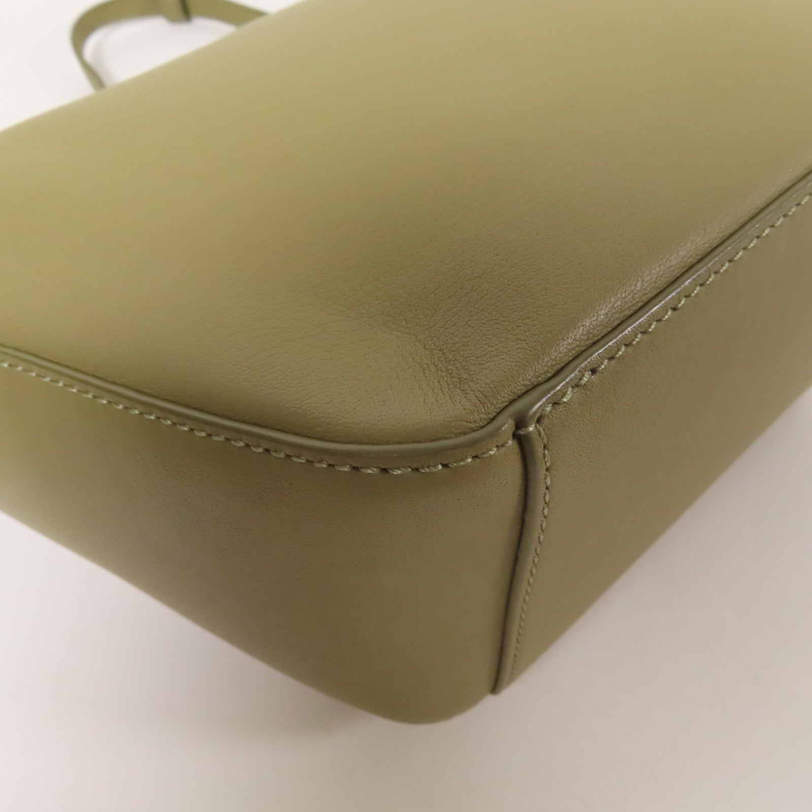 LOEWE 牛皮皮革Mini Hammock金扣手挽肩背兩用袋