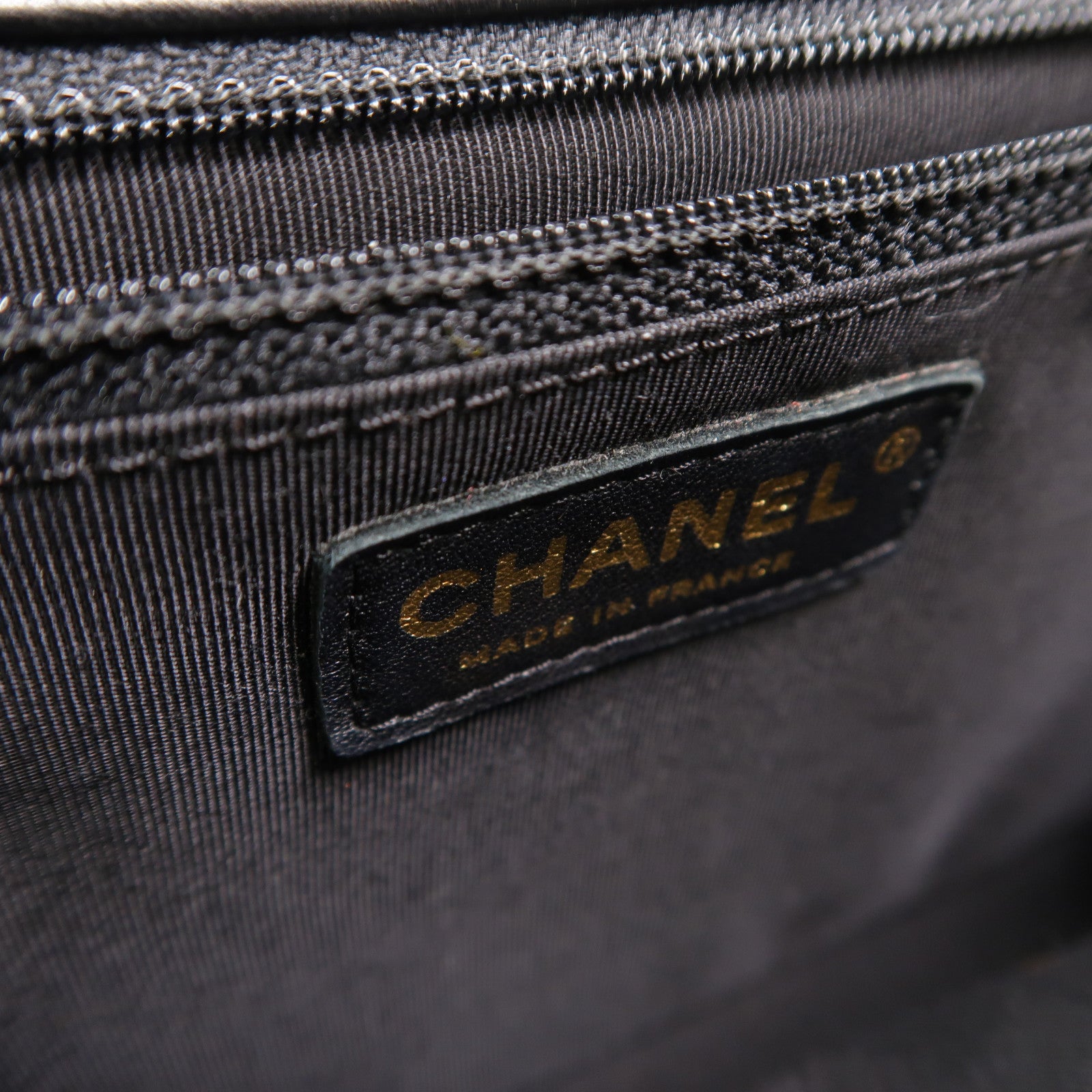 CHANEL 羊皮皮革Boy 28鏈帶肩背袋