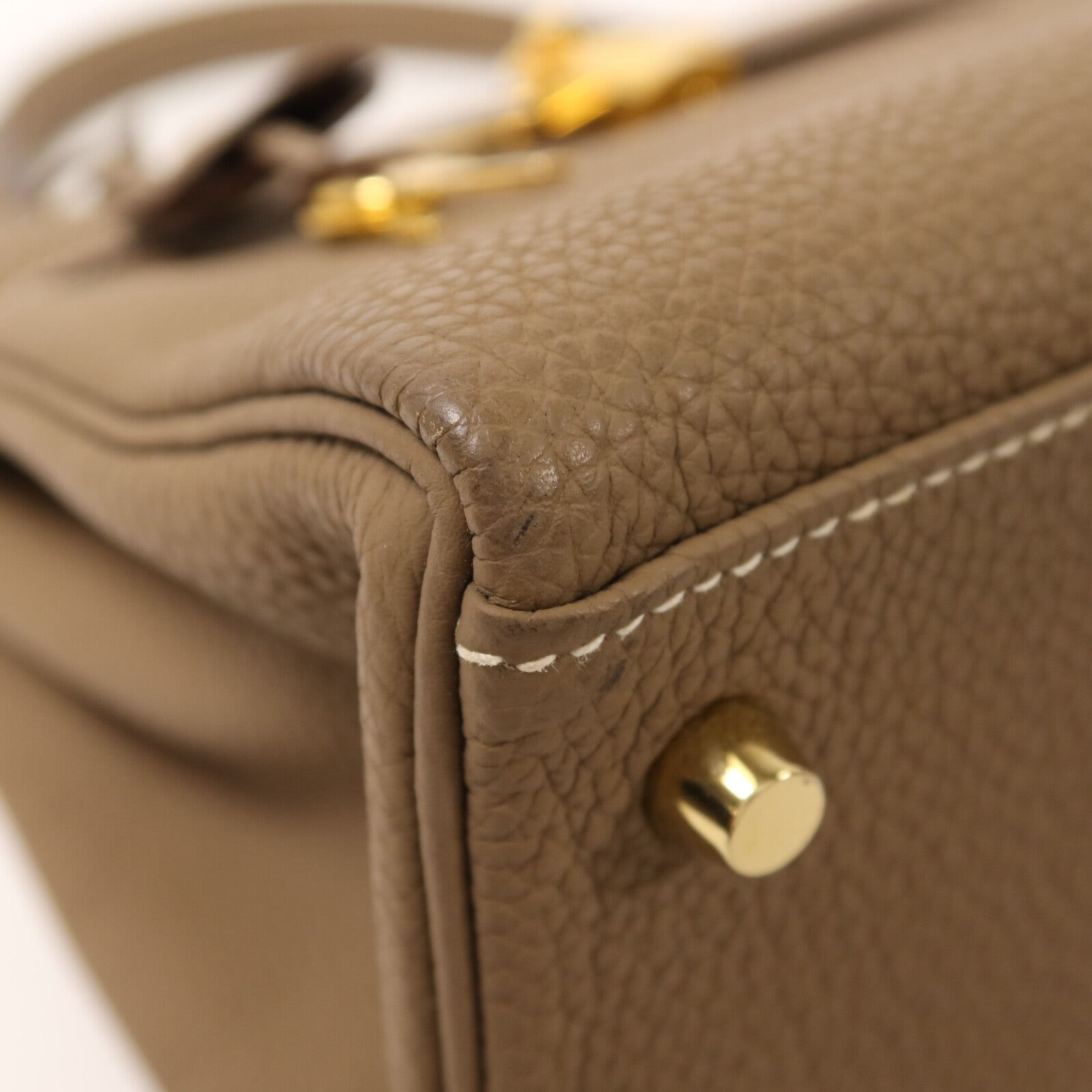 HERMES Togo皮革Kelly 28金扣手挽肩背兩用袋Etoupe