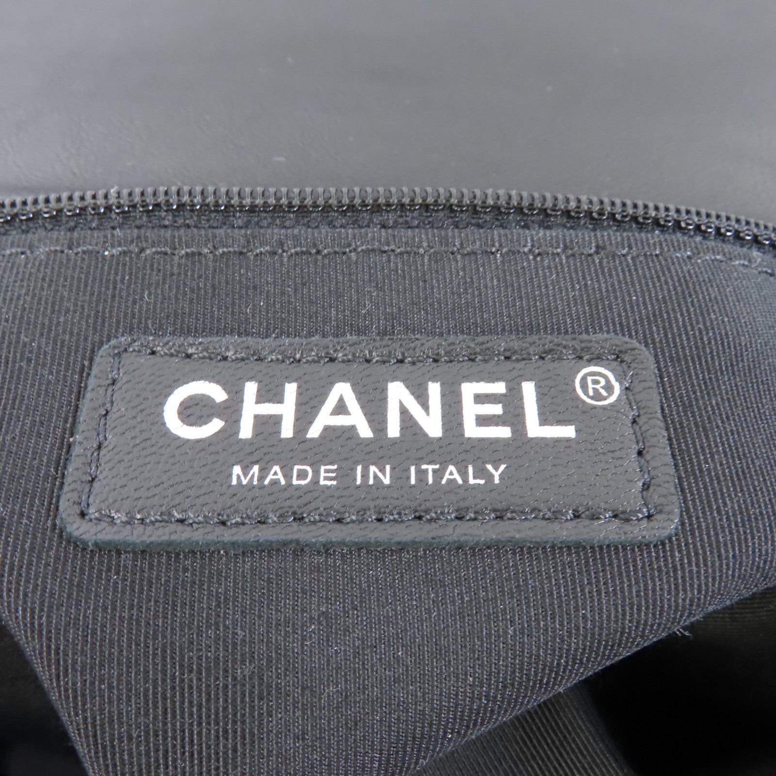CHANEL 菱格皮革Chain Shoulder銀扣鏈帶肩背袋黑色