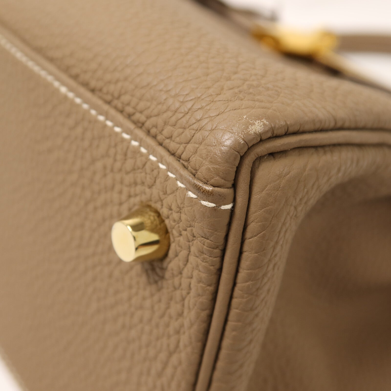 HERMES Togo皮革Kelly 28金扣手挽肩背兩用袋Etoupe