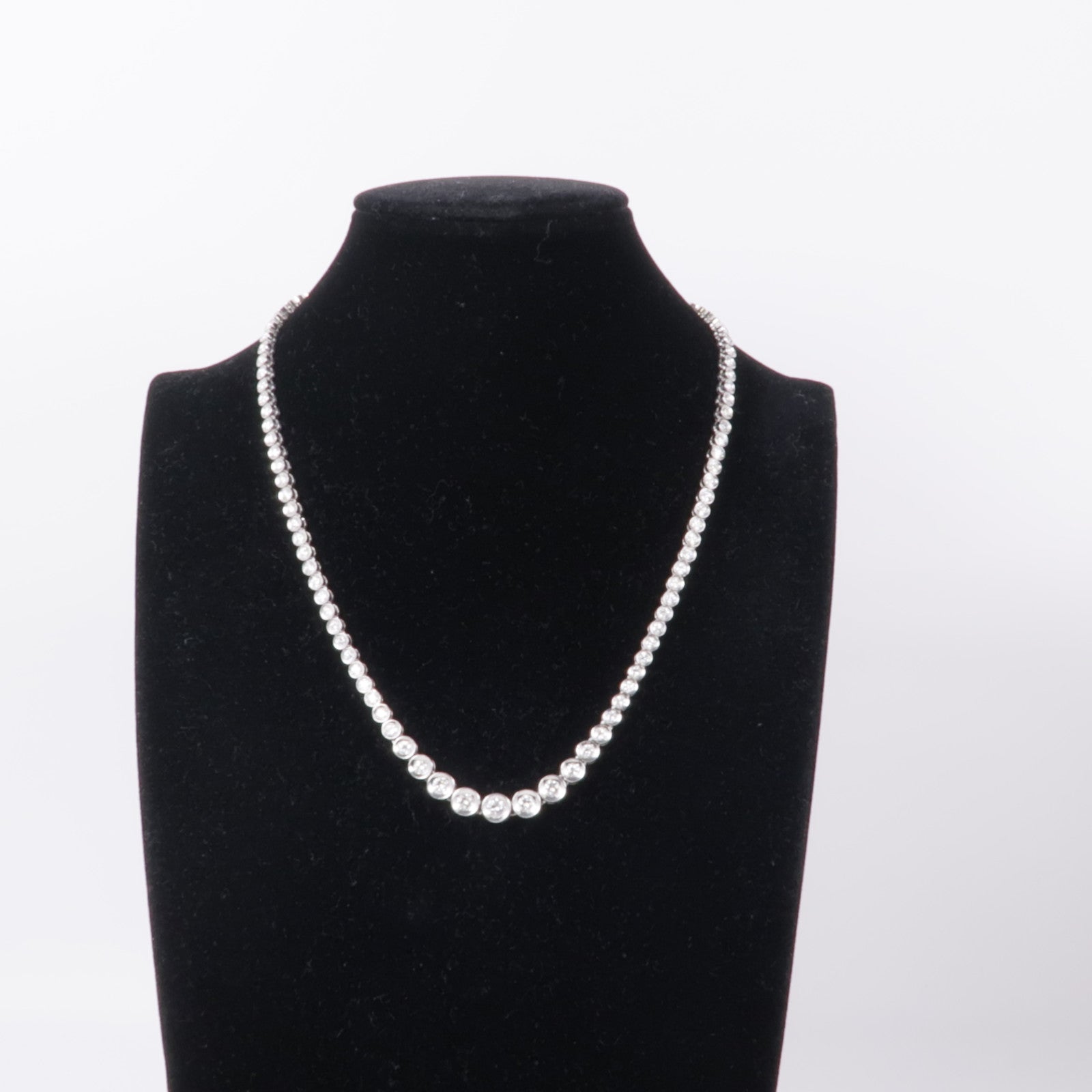JEWELRY Diamond Necklace 18K White Gold