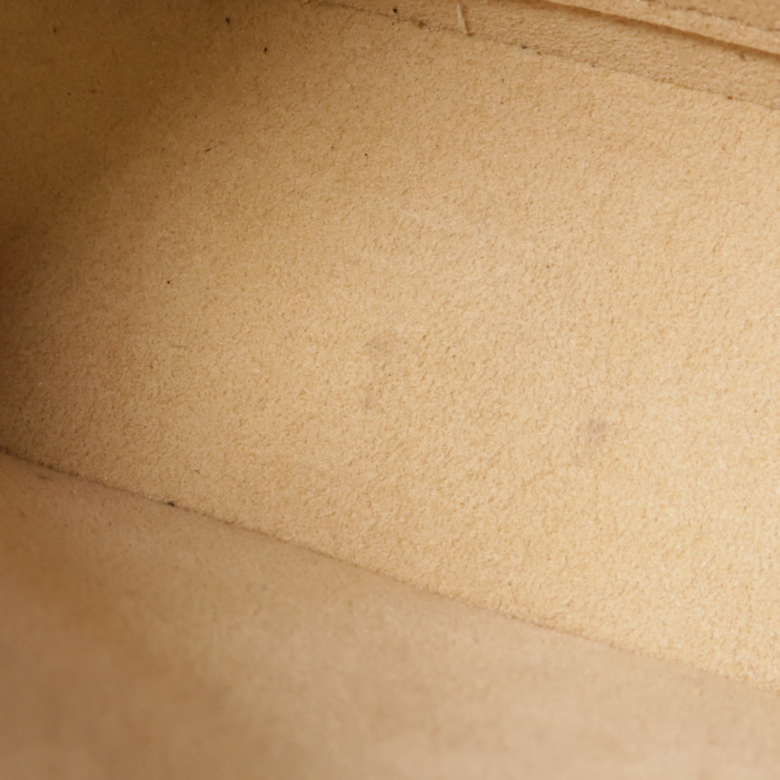 LOUIS VUITTON 羊皮皮革Troca PM金扣鏈帶肩背袋