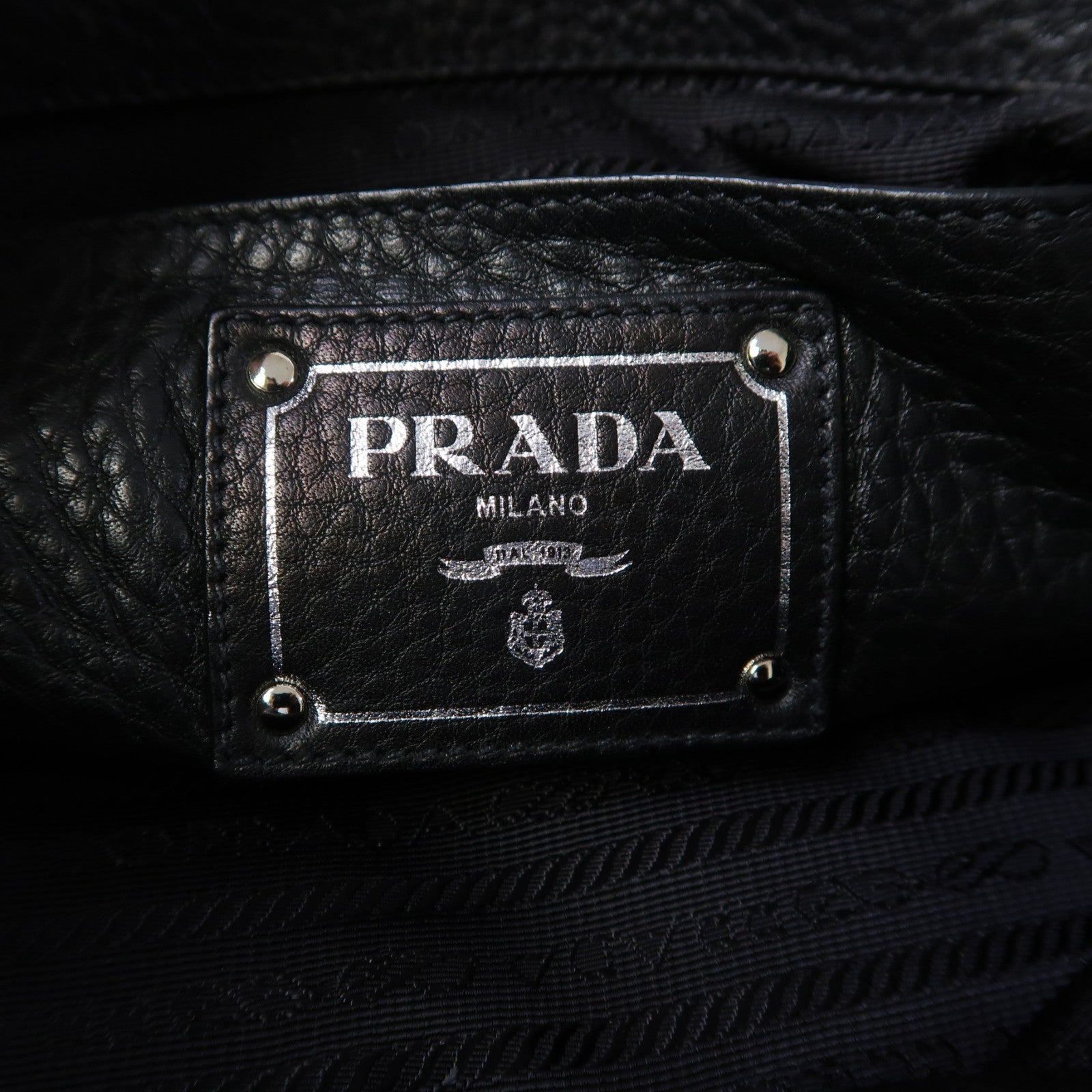 PRADA 牛皮皮革Vitello Daino銀扣手挽肩背兩用袋黑色