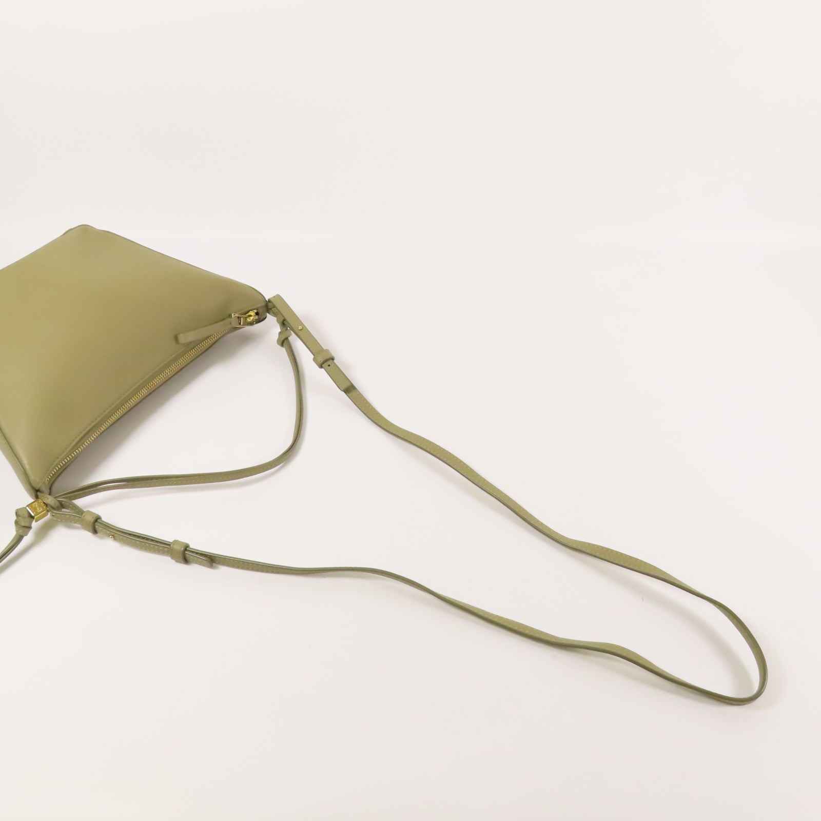 LOEWE 牛皮皮革Mini Hammock金扣手挽肩背兩用袋