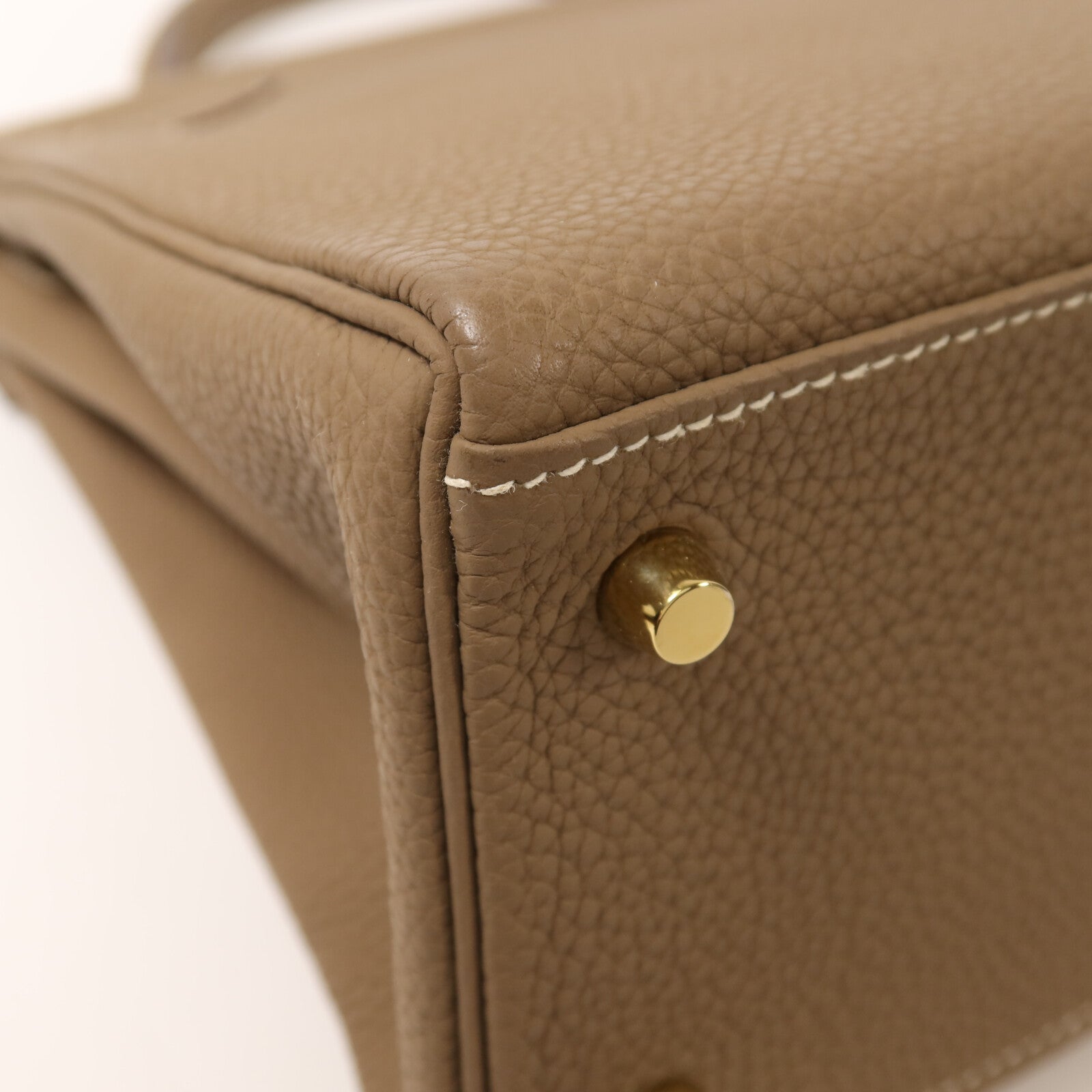 HERMES Togo皮革Kelly 28金扣手挽肩背兩用袋Etoupe
