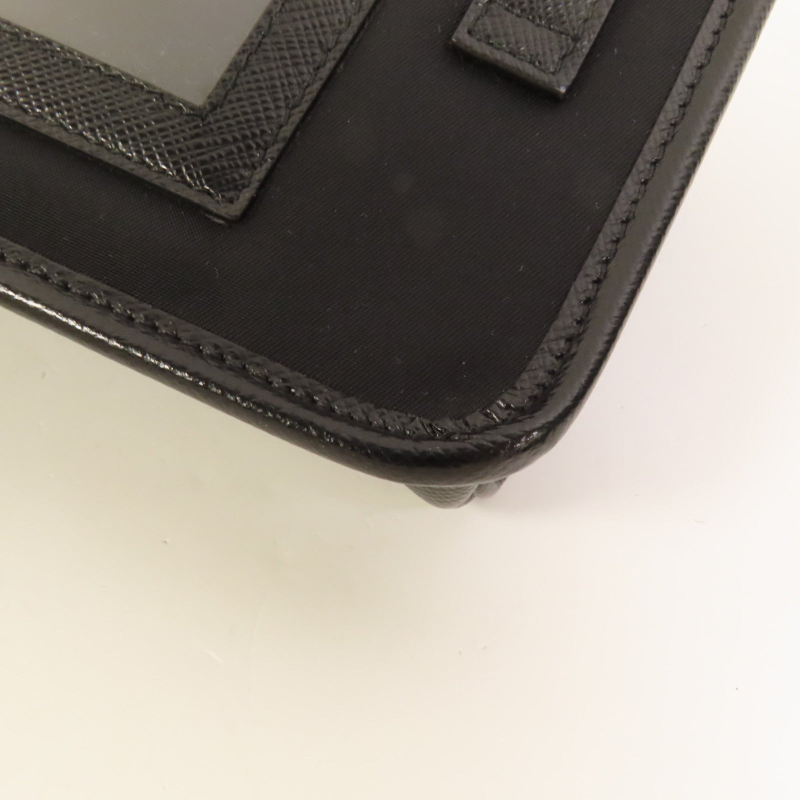 PRADA 尼龍Smartphone Case銀扣肩背袋