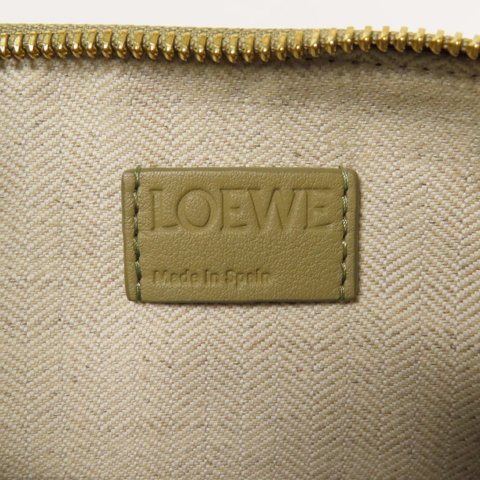 LOEWE 牛皮皮革Mini Hammock金扣手挽肩背兩用袋