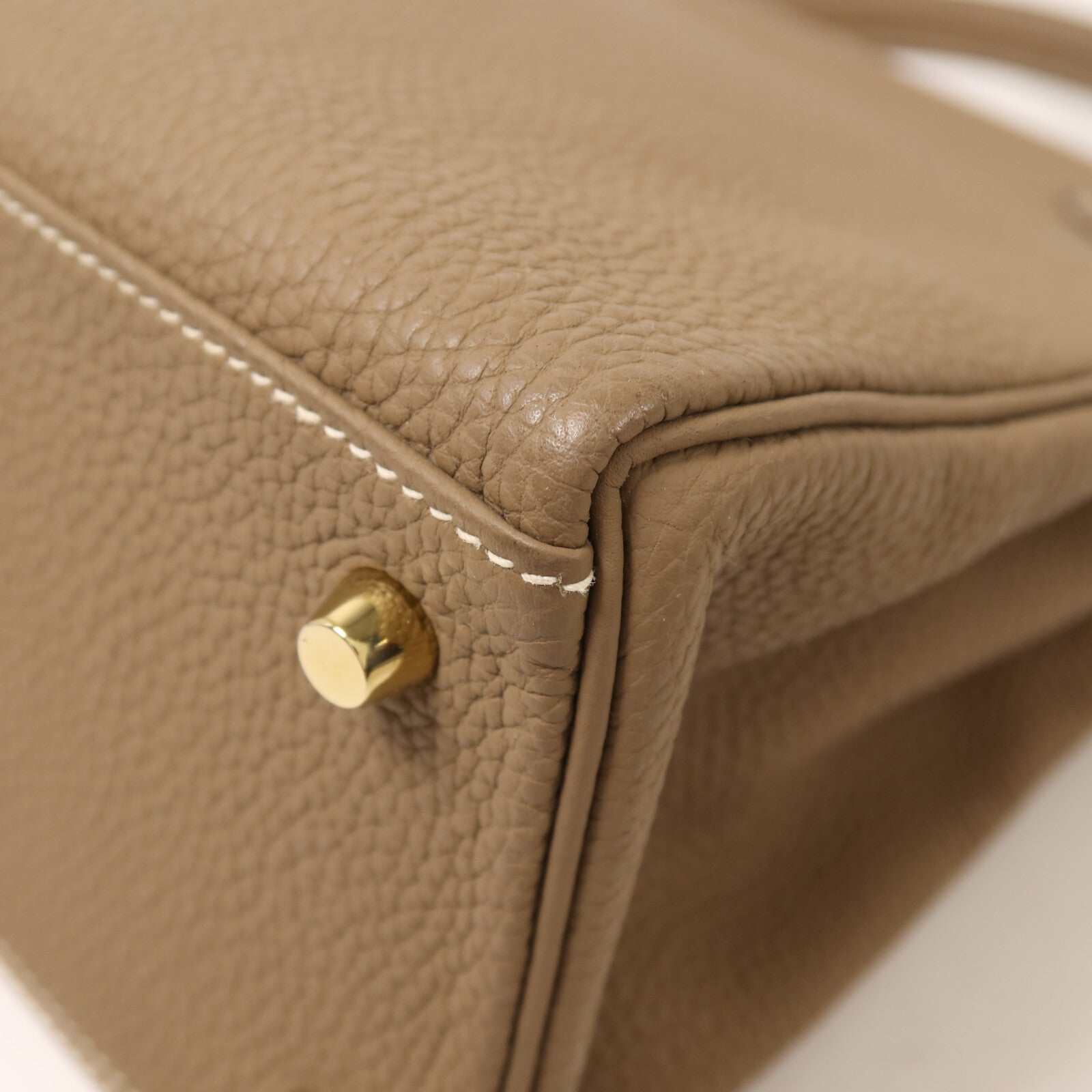 HERMES Togo皮革Kelly 28金扣手挽肩背兩用袋Etoupe