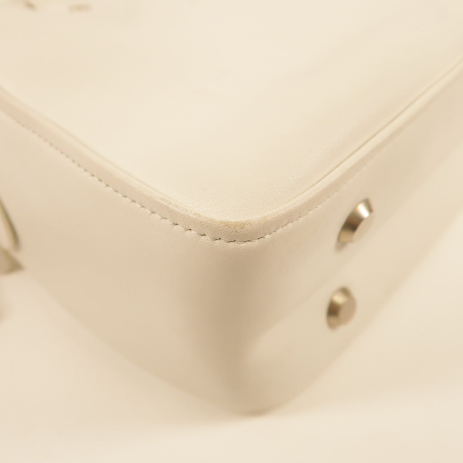 BALENCIAGA 牛皮皮革Triangle Square XS銀扣手挽肩背兩用袋白色