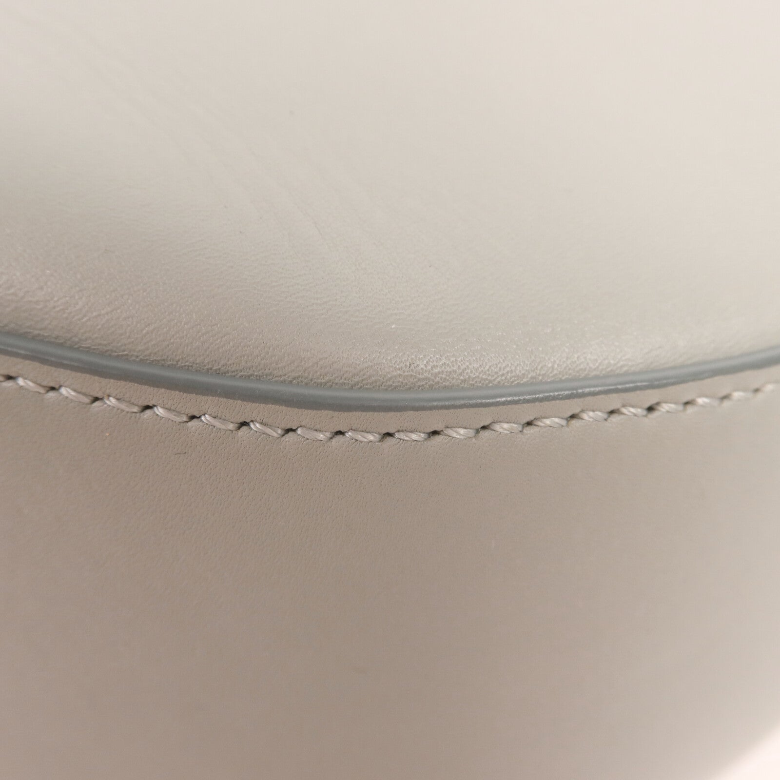 LOEWE 牛皮皮革Luna Hobo Shoulder Bag金扣肩背袋