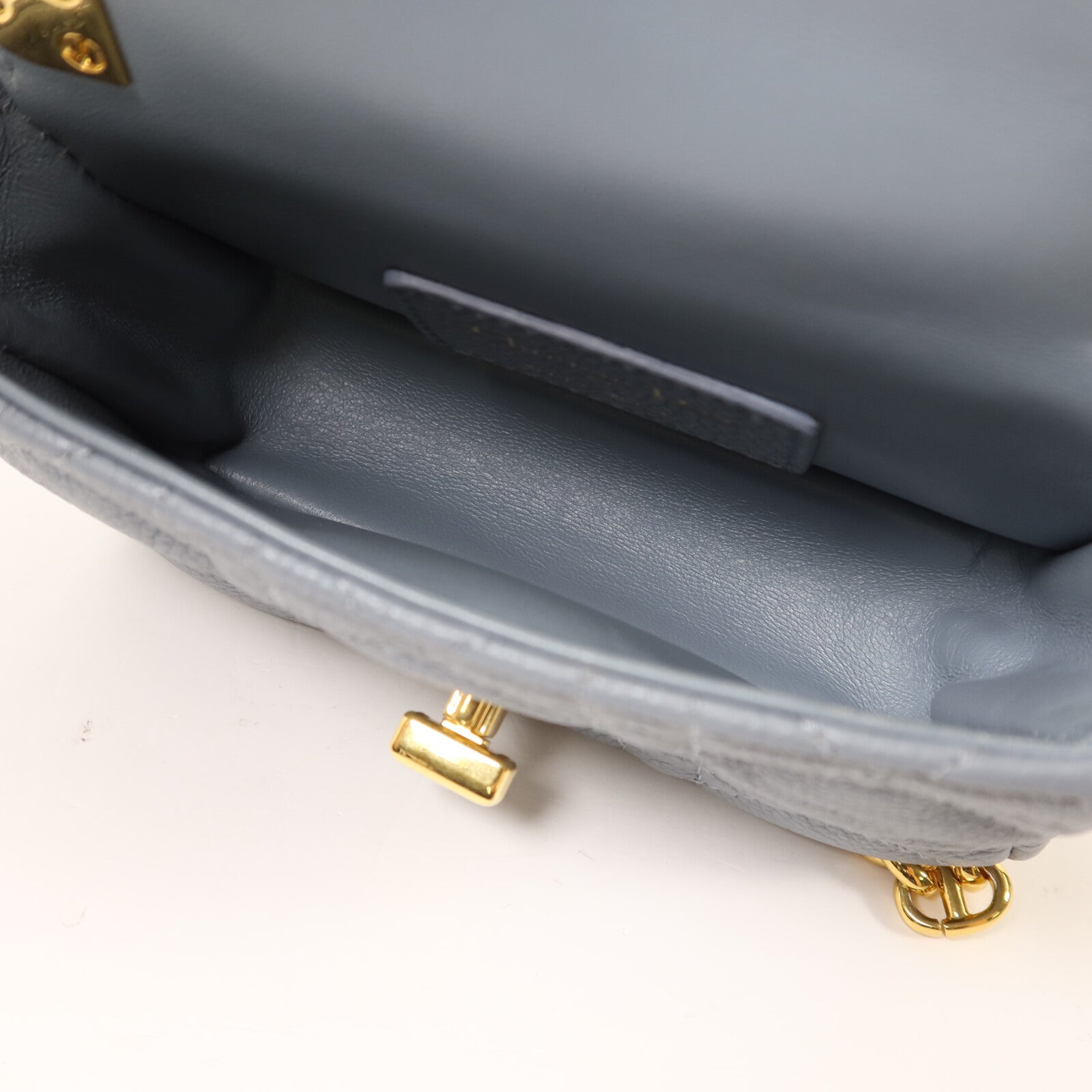 Dior 牛皮皮革Micro Caro金扣鏈帶肩背袋