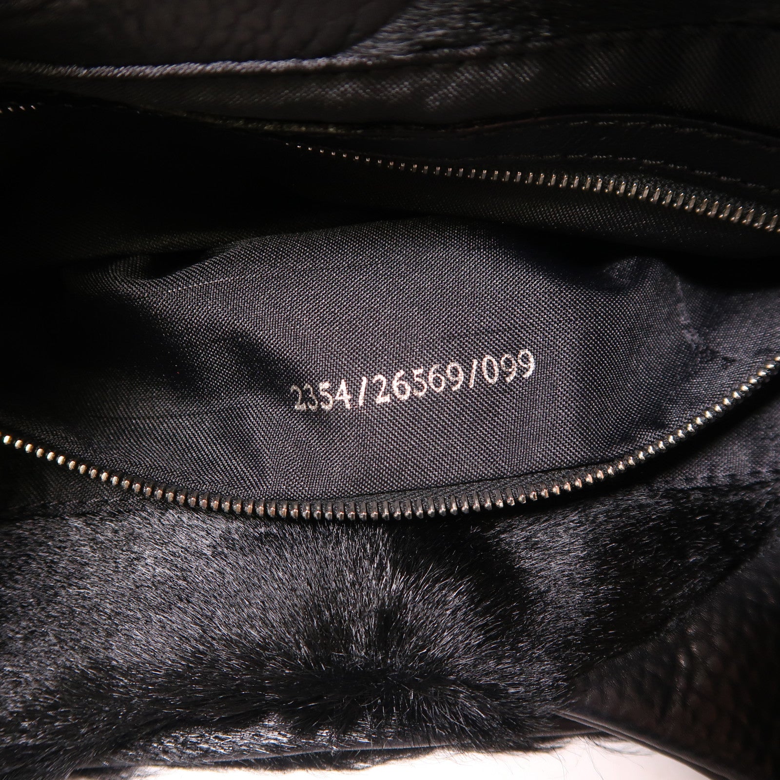 FENDI 馬毛/牛皮皮革Baguette銀扣肩背袋