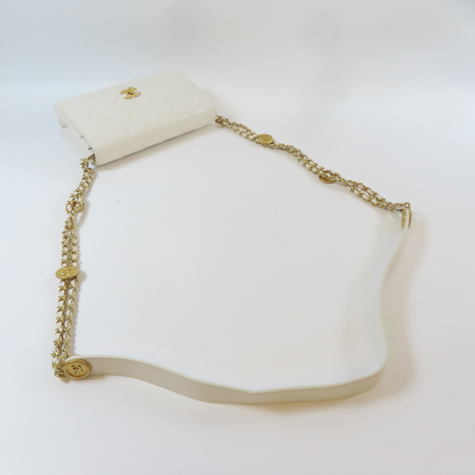 CHANEL 菱格Caviar皮革Gold Coin Chain WOC金扣鏈帶肩背袋白色