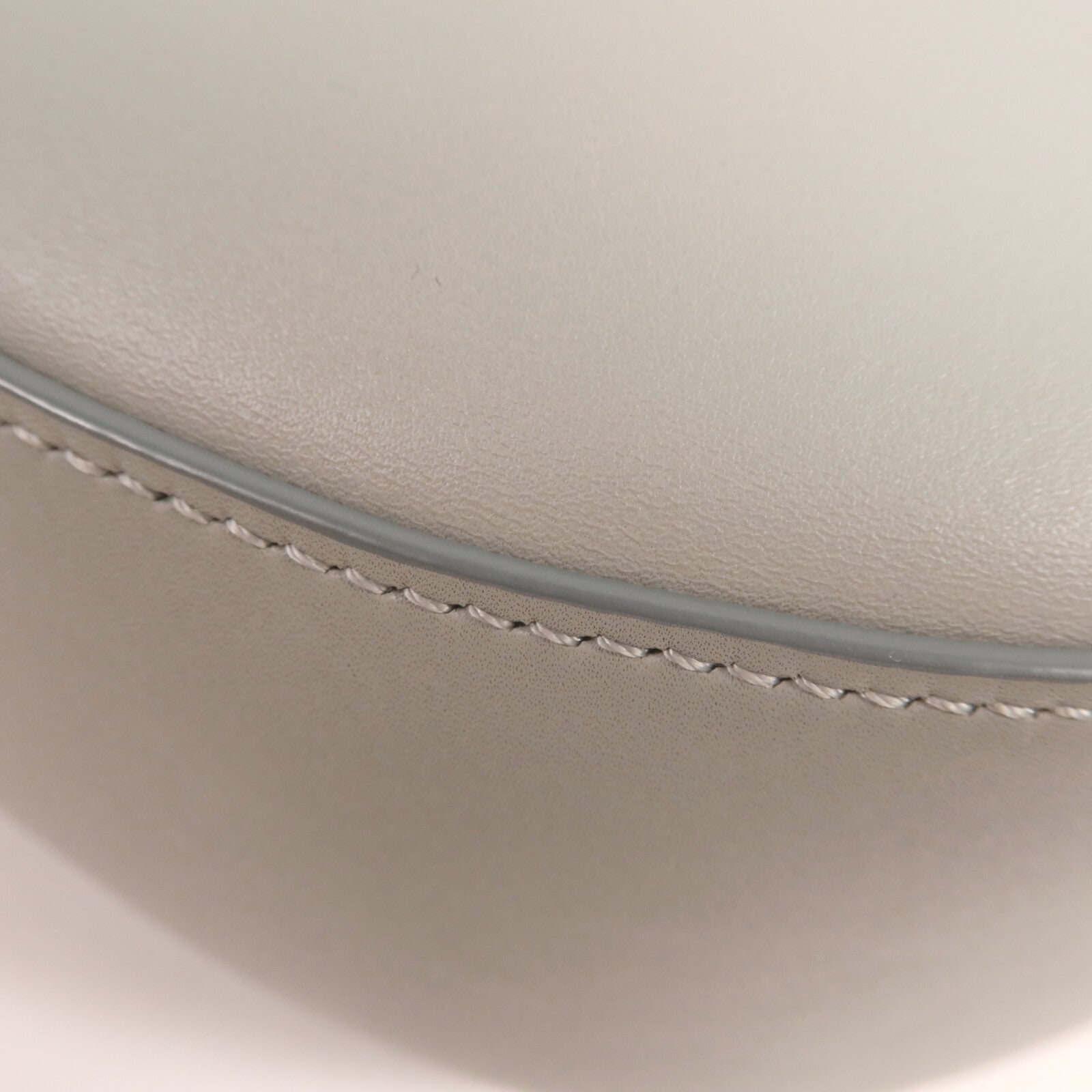 LOEWE 牛皮皮革Luna Hobo Shoulder Bag金扣肩背袋