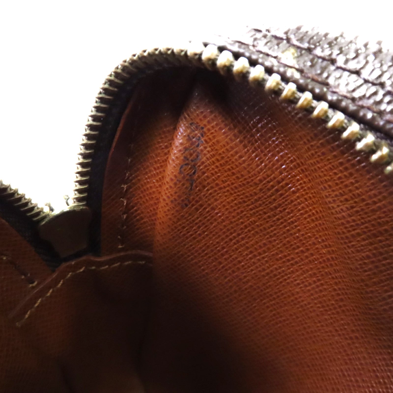LOUIS VUITTON Monogram Marly Bandouliere金扣肩背袋