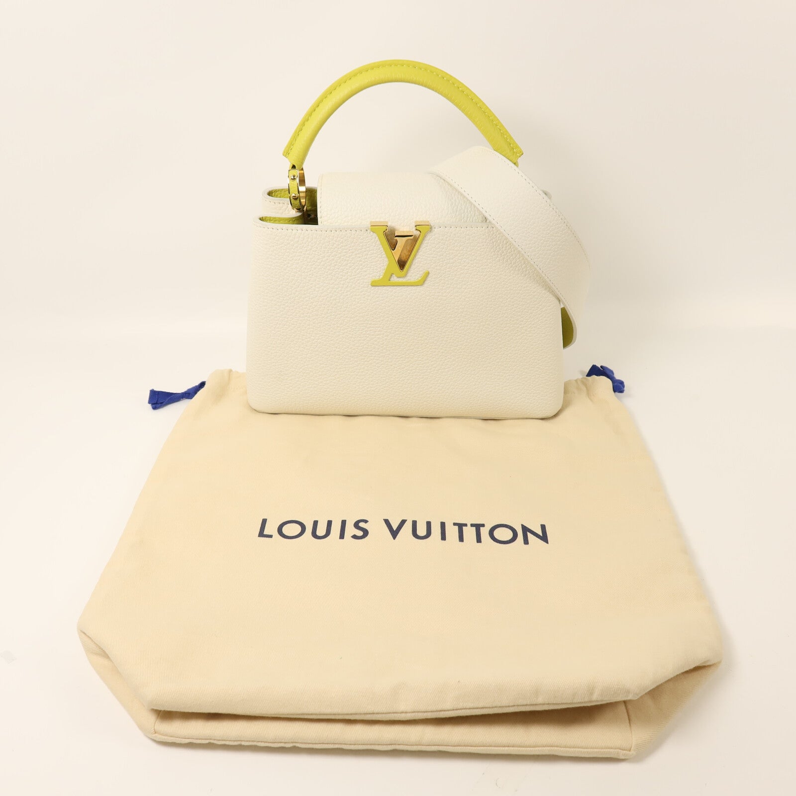 LOUIS VUITTON Taurillon Capucines BB金扣手挽肩背兩用袋