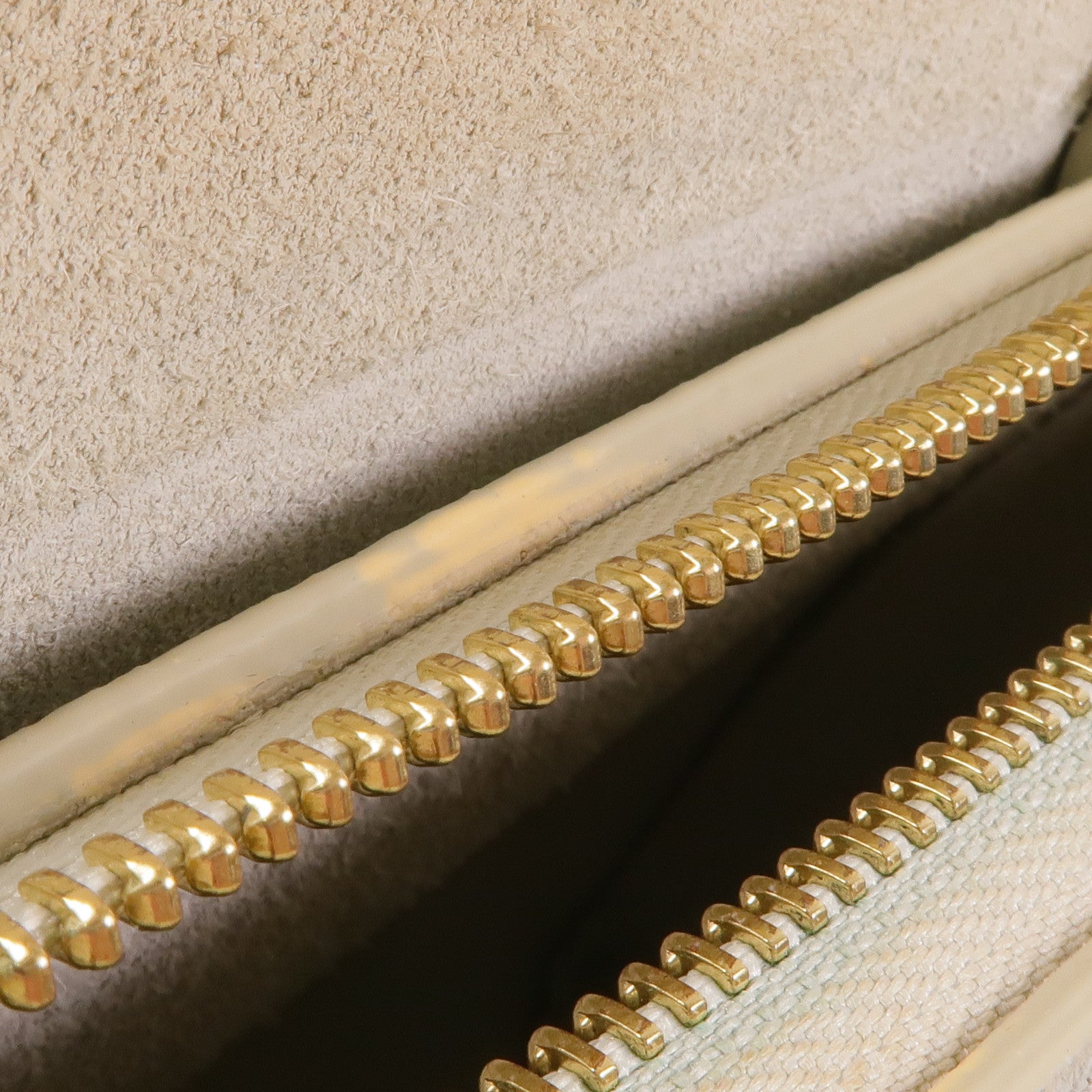 CELINE 牛皮皮革Nano Belt Bag金扣手挽肩背兩用袋