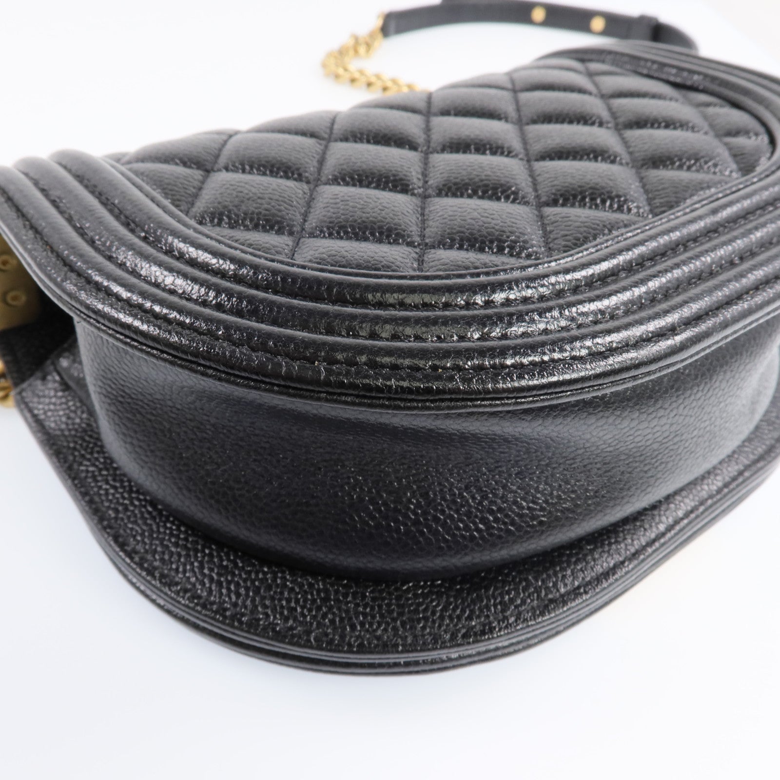 CHANEL 牛皮皮革Boy Chanel金扣鏈帶肩背袋