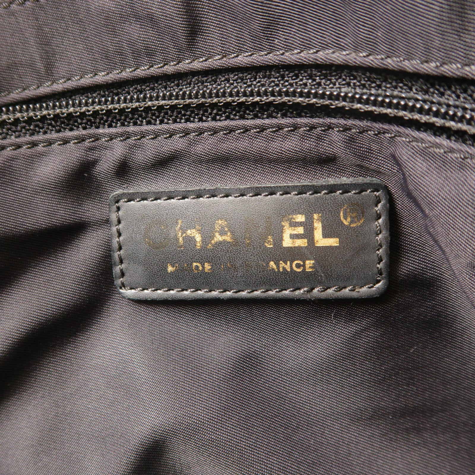 CHANEL 尼龍New Travel Line金扣肩背袋