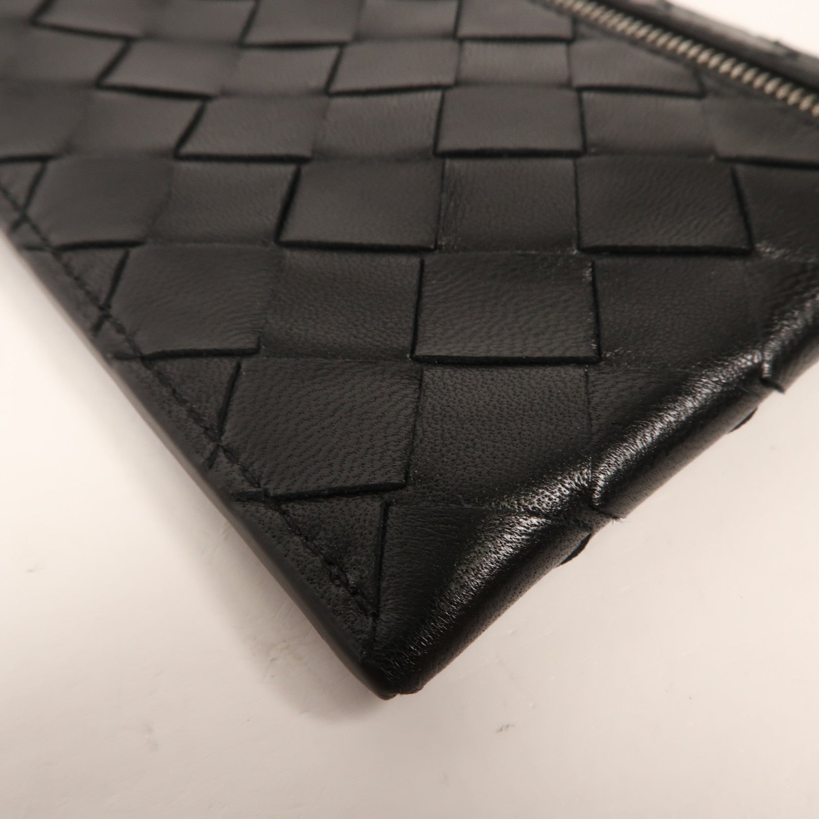 BOTTEGA VENETA 牛皮皮革Phone Pouch銀扣肩背袋