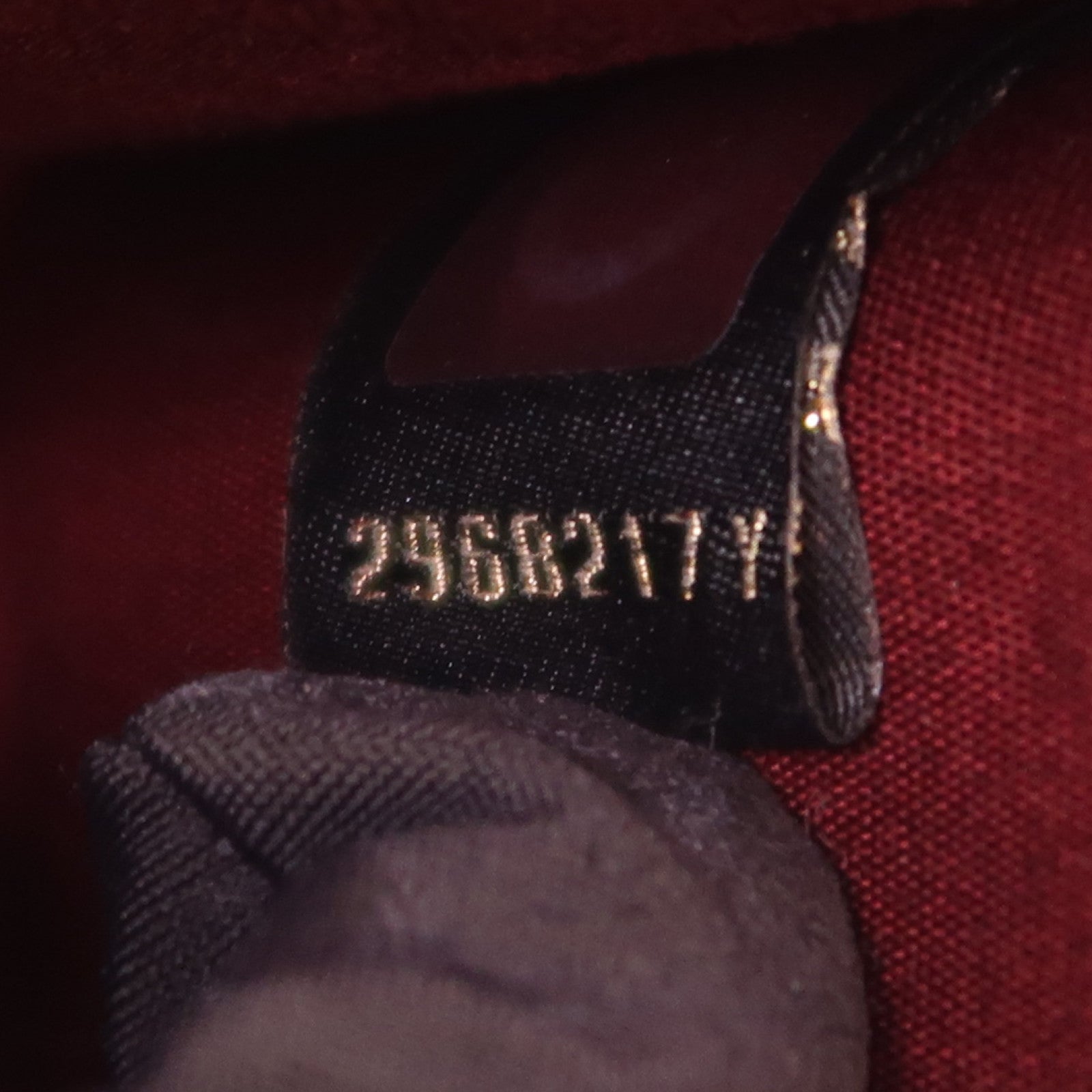 BVLGARI 牛皮皮革Serpenti Forever金扣肩背袋