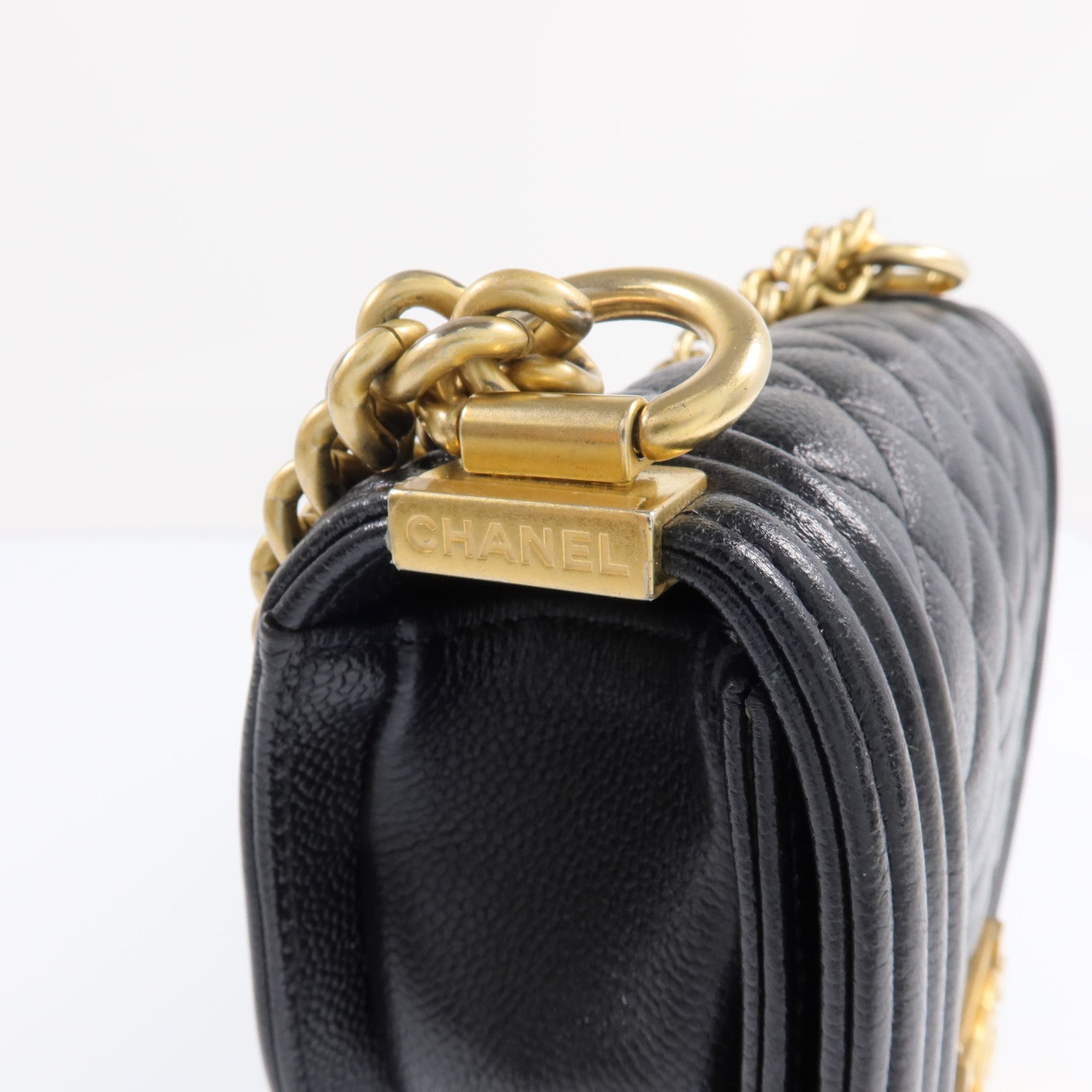 CHANEL 牛皮皮革Boy Chanel金扣鏈帶肩背袋