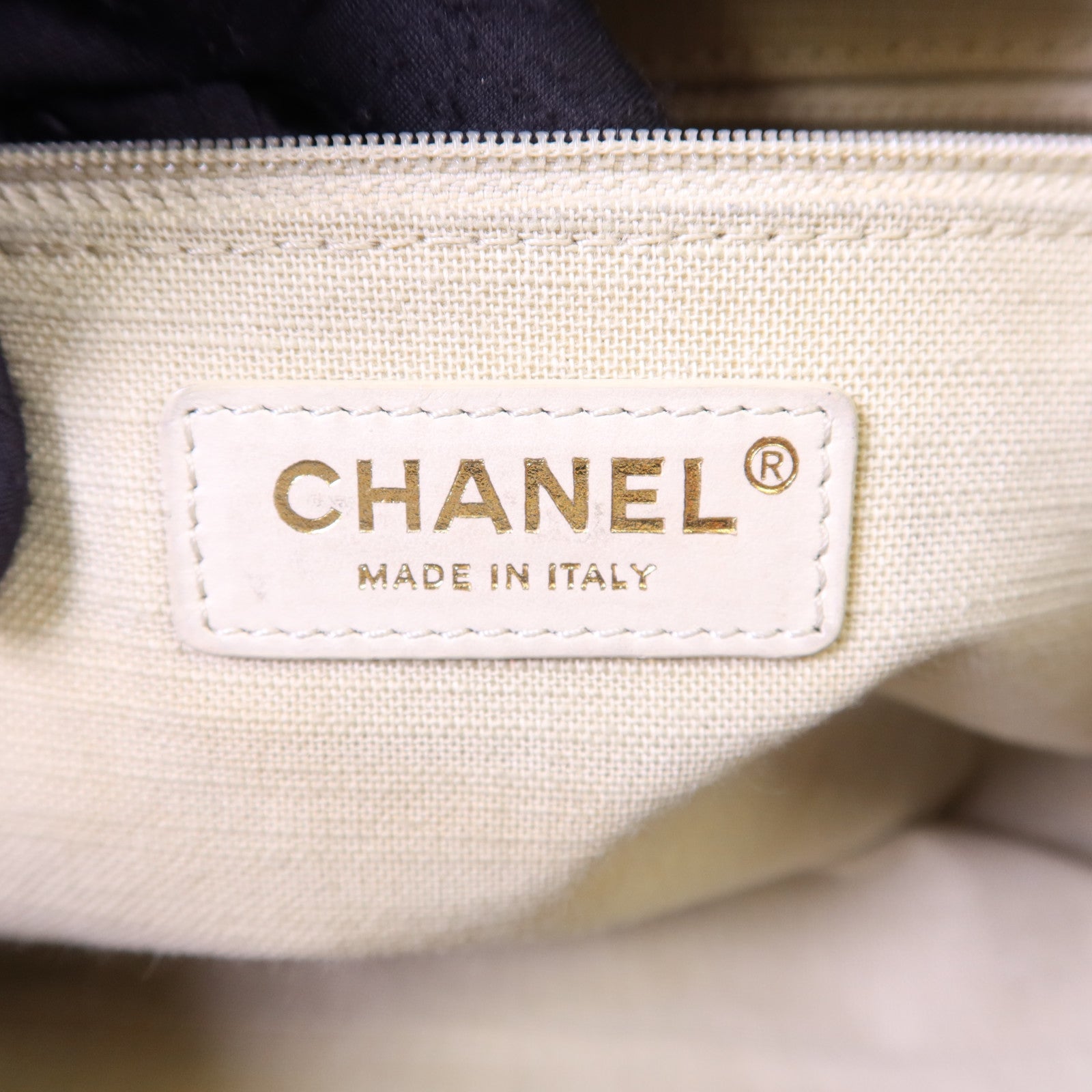 CHANEL 帆布Deauville Tote with Pouch金扣手挽肩背兩用袋