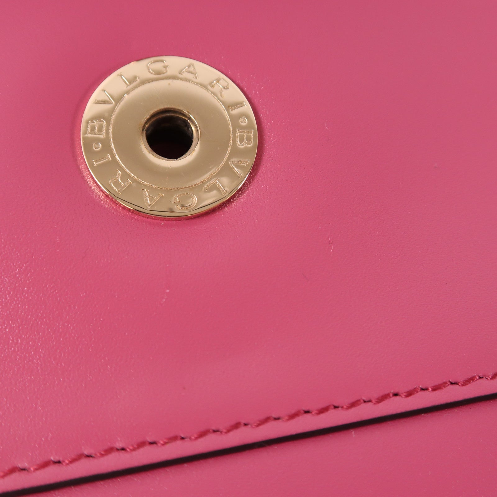 BVLGARI 牛皮皮革Serpenti Forever金扣肩背袋