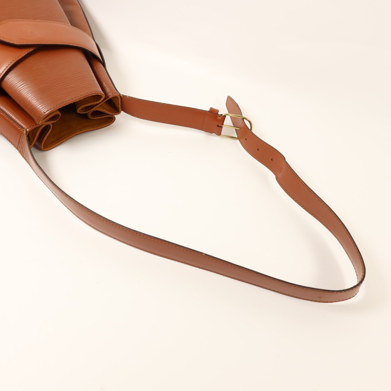 LOUIS VUITTON Epi Sac De Paul金扣肩背袋