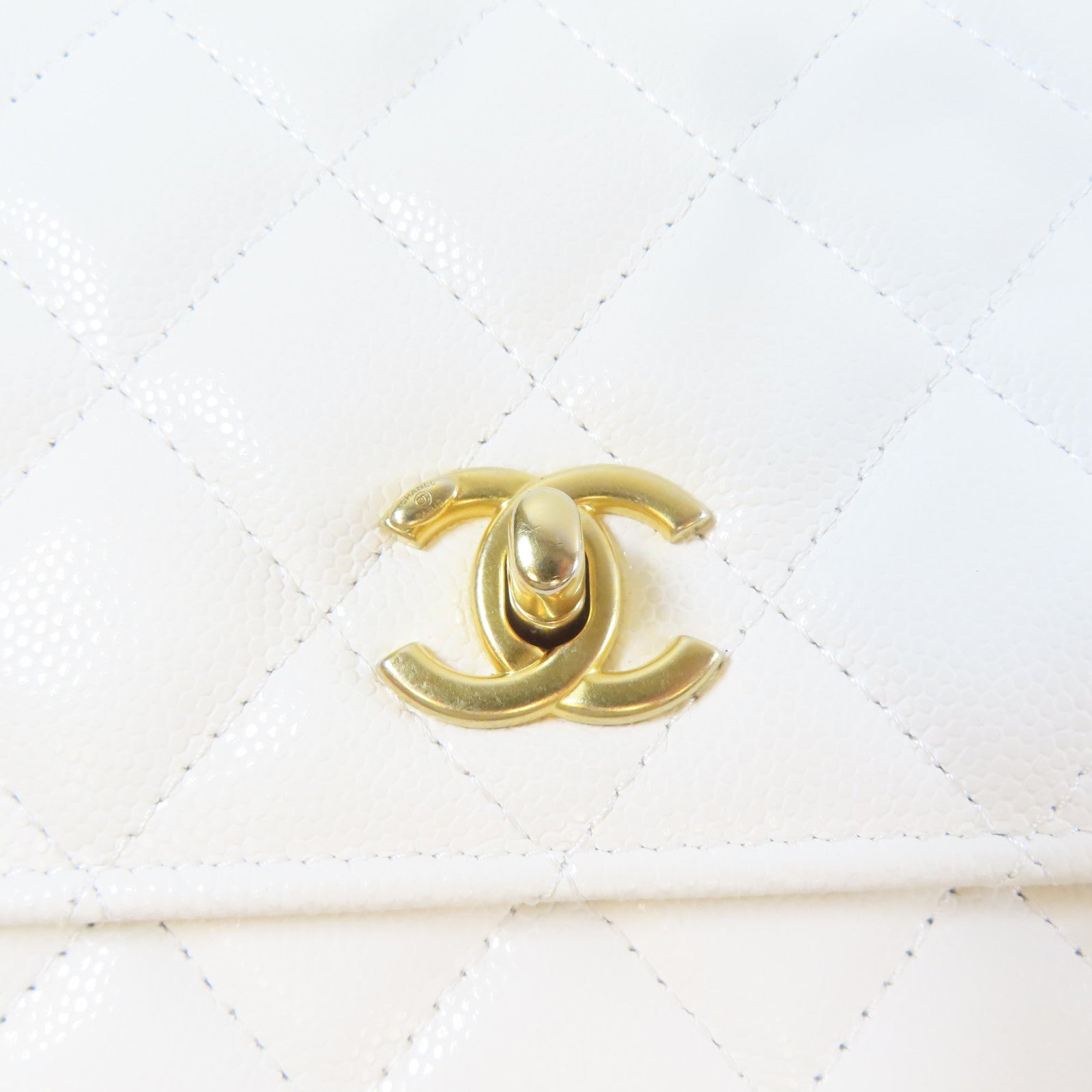 CHANEL 菱格Caviar皮革Gold Coin Chain WOC金扣鏈帶肩背袋白色