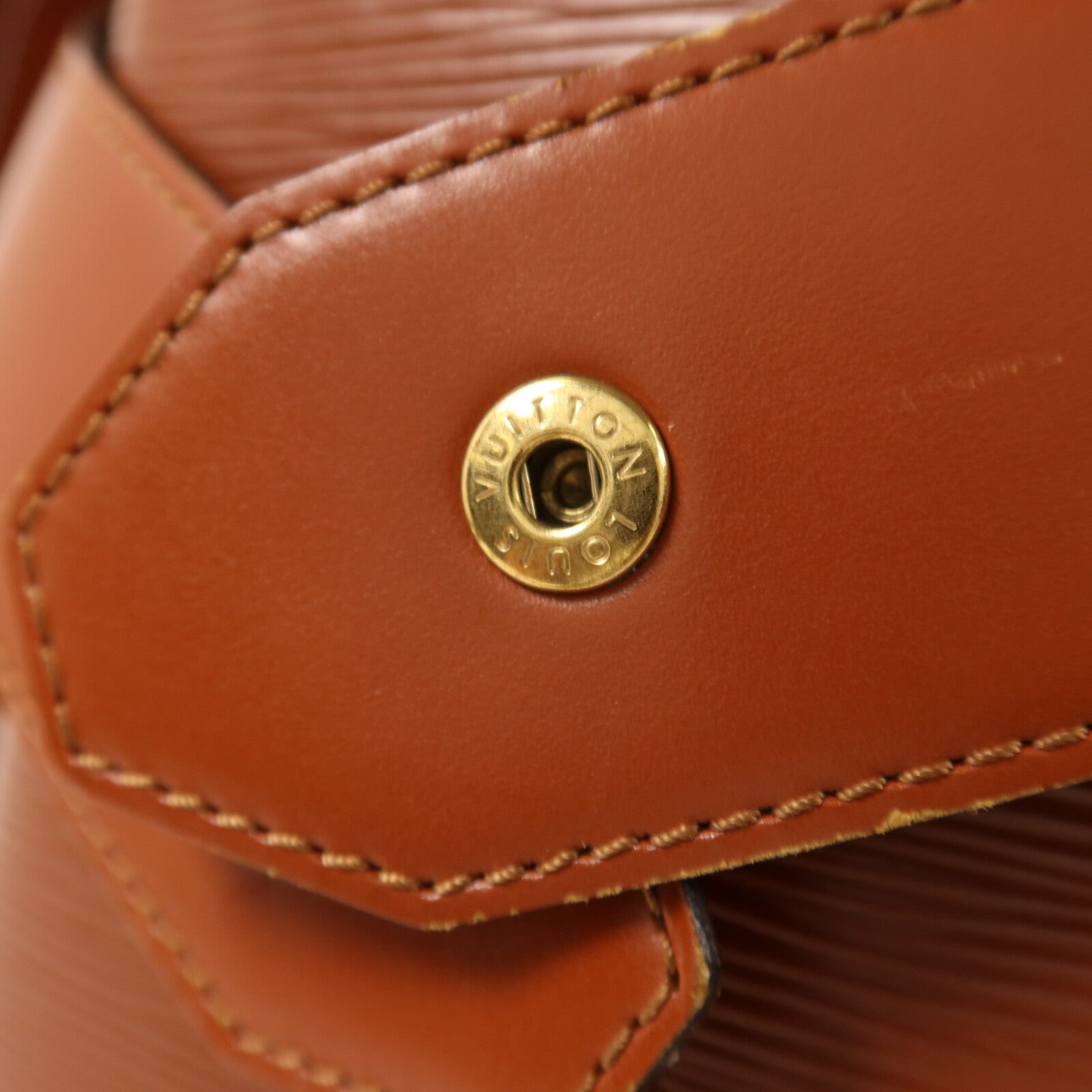 LOUIS VUITTON Epi Sac De Paul金扣肩背袋