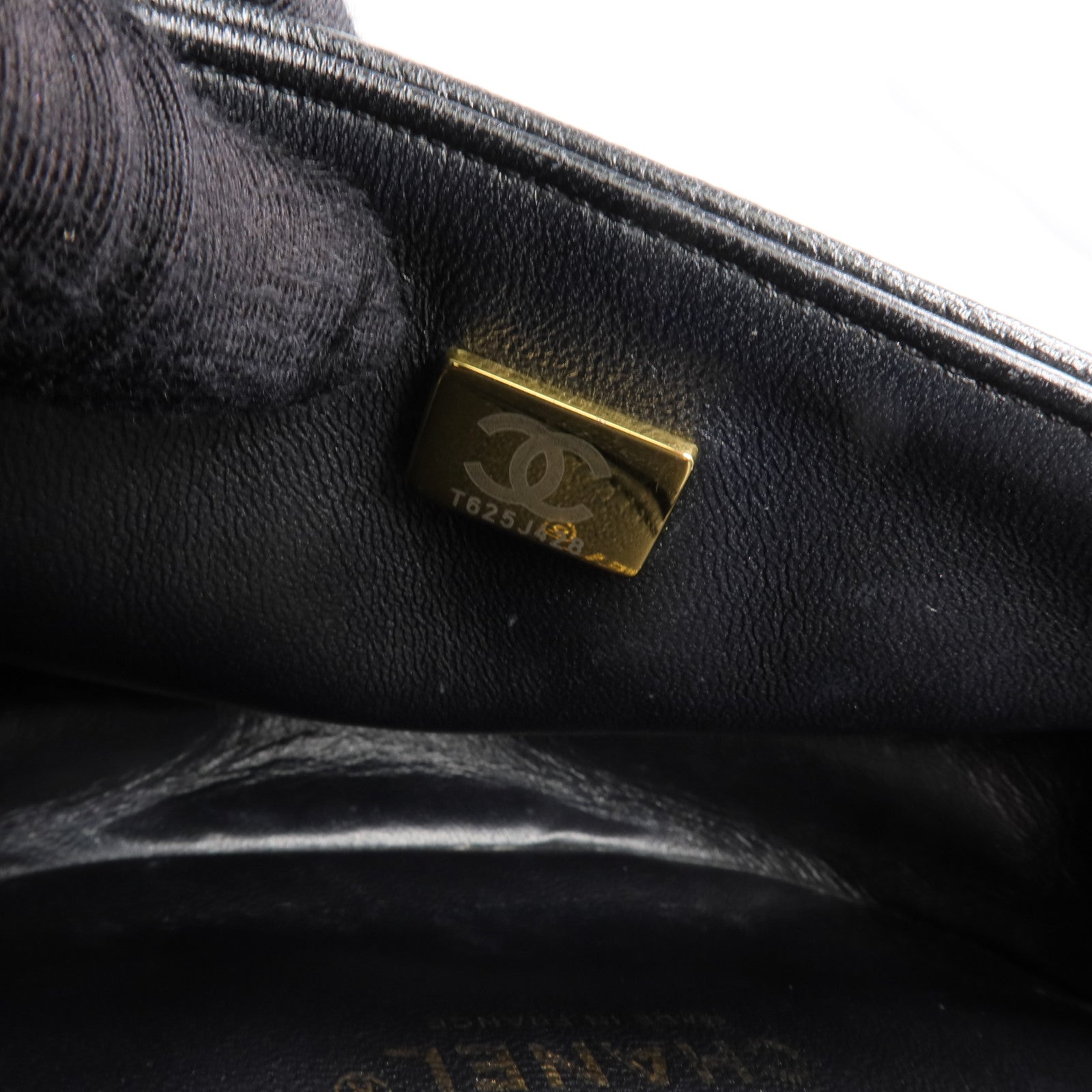CHANEL 牛皮皮革Boy Chanel金扣鏈帶肩背袋
