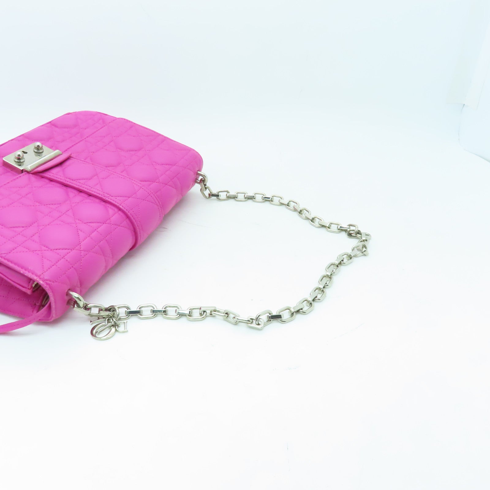 Dior羊皮皮革Miss Dior Chain Shoulder银扣肩背袋粉红色