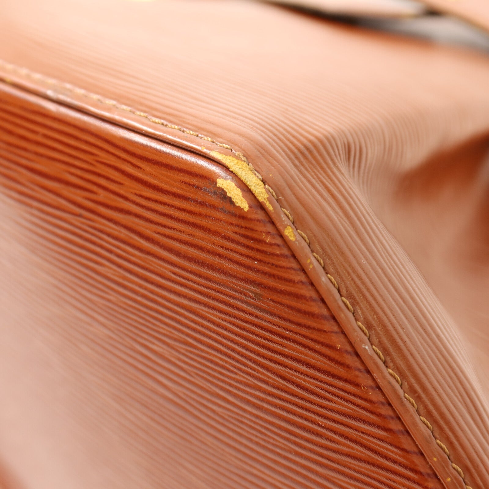 LOUIS VUITTON Epi Sac De Paul金扣肩背袋