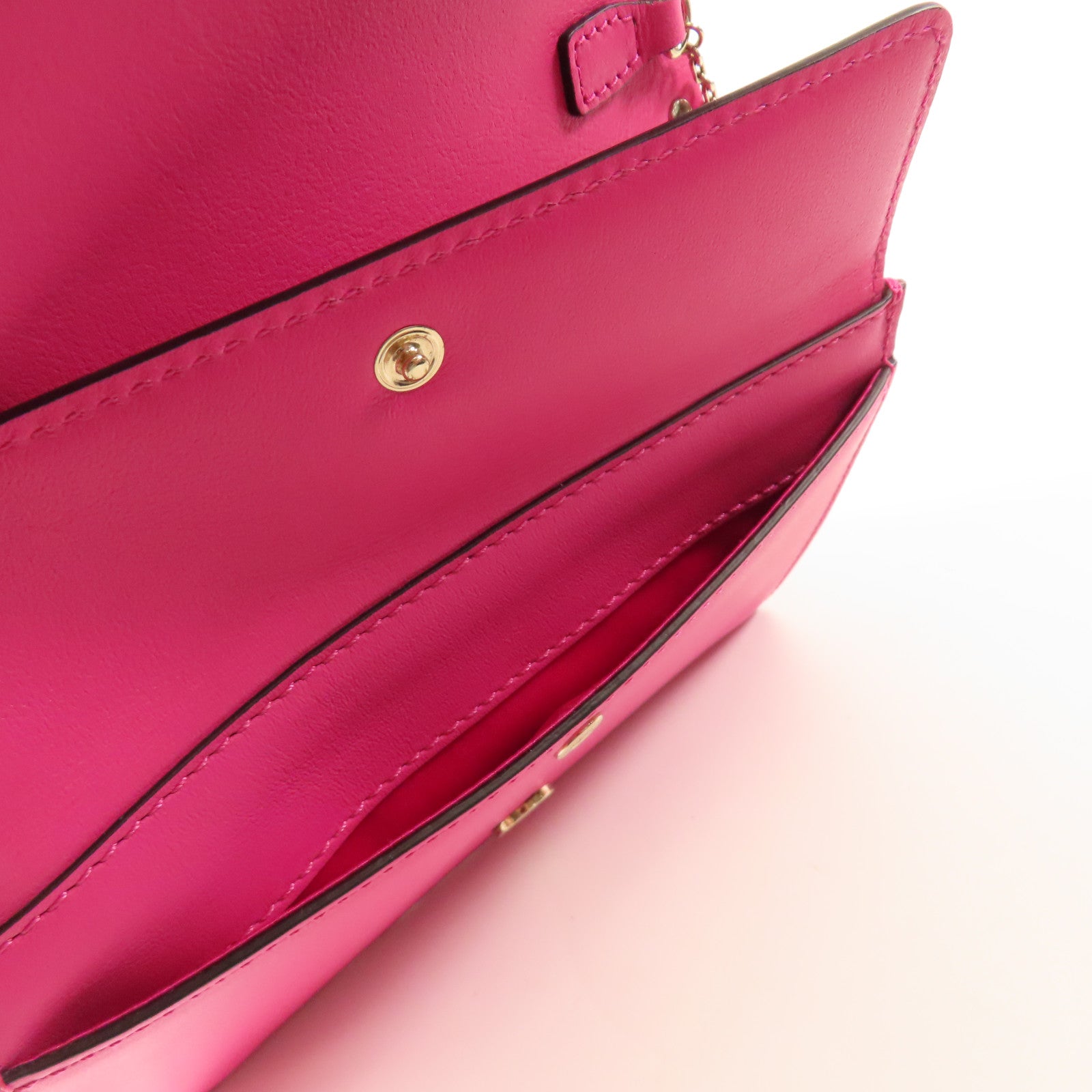 Valentino 牛皮皮革Rockstud鏈帶肩背袋