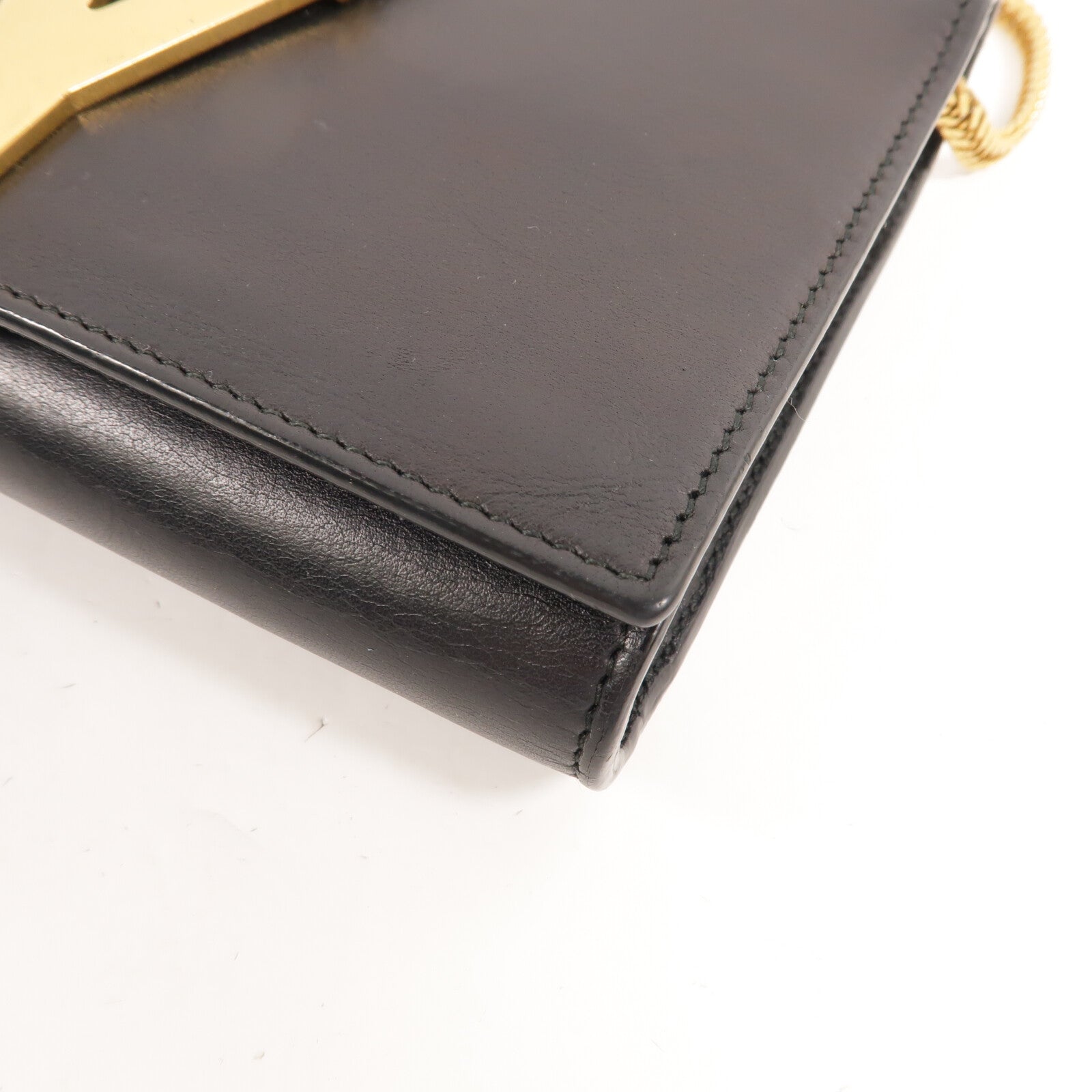 YVES SAINT LAURENT 牛皮皮革Chain Bag鏈帶肩背袋