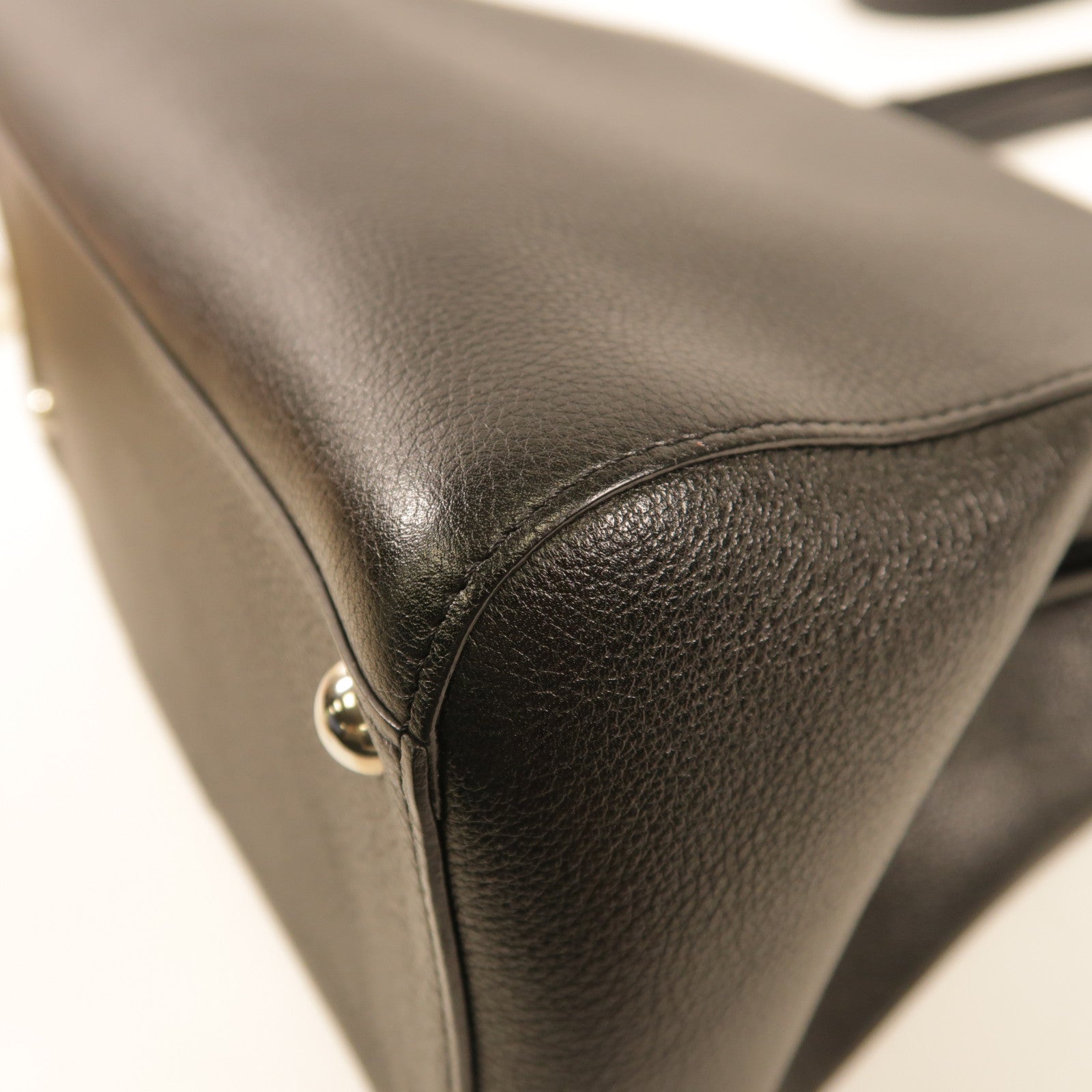 Delvaux 牛皮皮革Brillant MM金扣手挽肩背兩用袋黑色