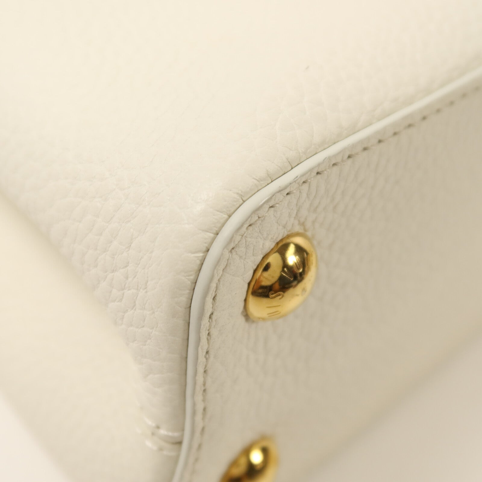 LOUIS VUITTON Taurillon Capucines BB金扣手挽肩背兩用袋